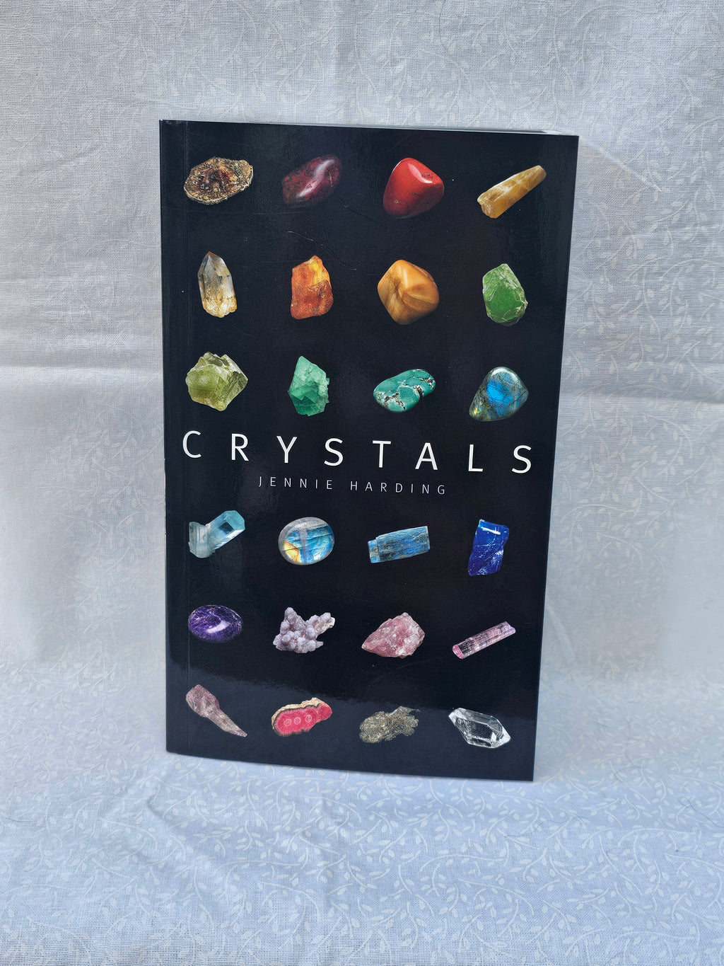 Crystals – The Complete Guide by Jennie Harding