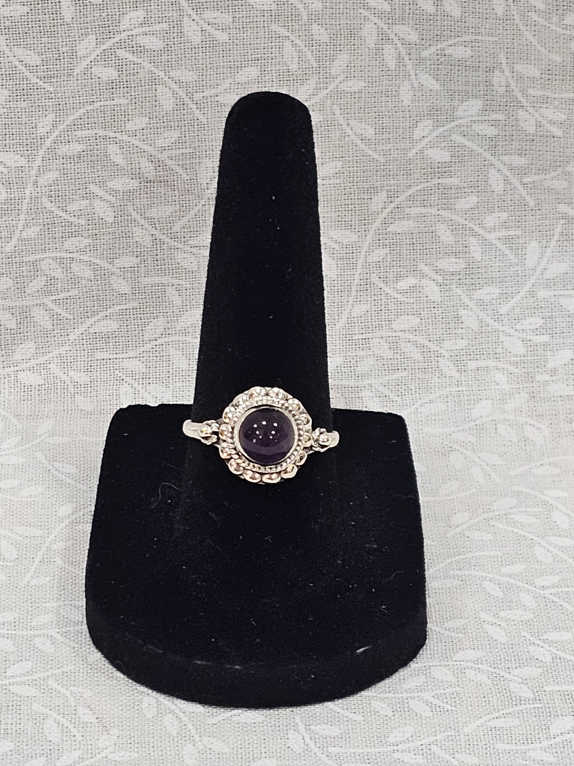 Sterling Silver Amethyst Gemstone Ring 7