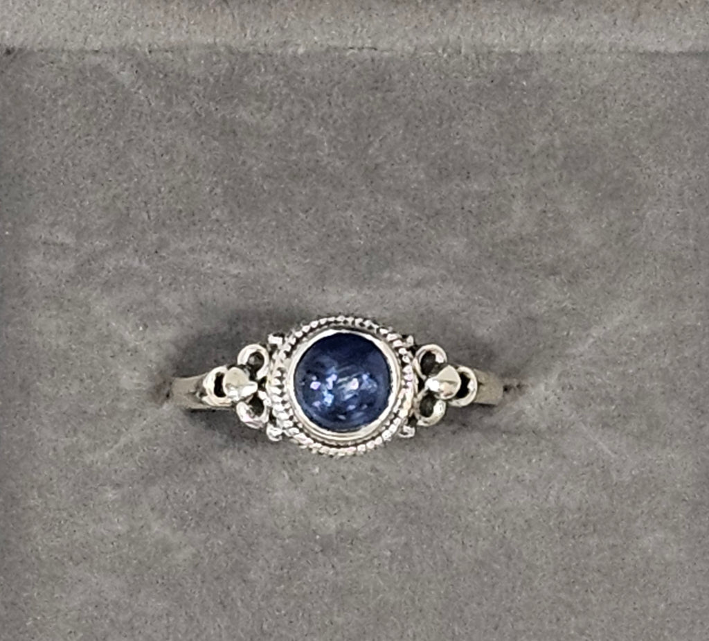 Sterling Silver Blue Kyanite Ring - Size 8.5