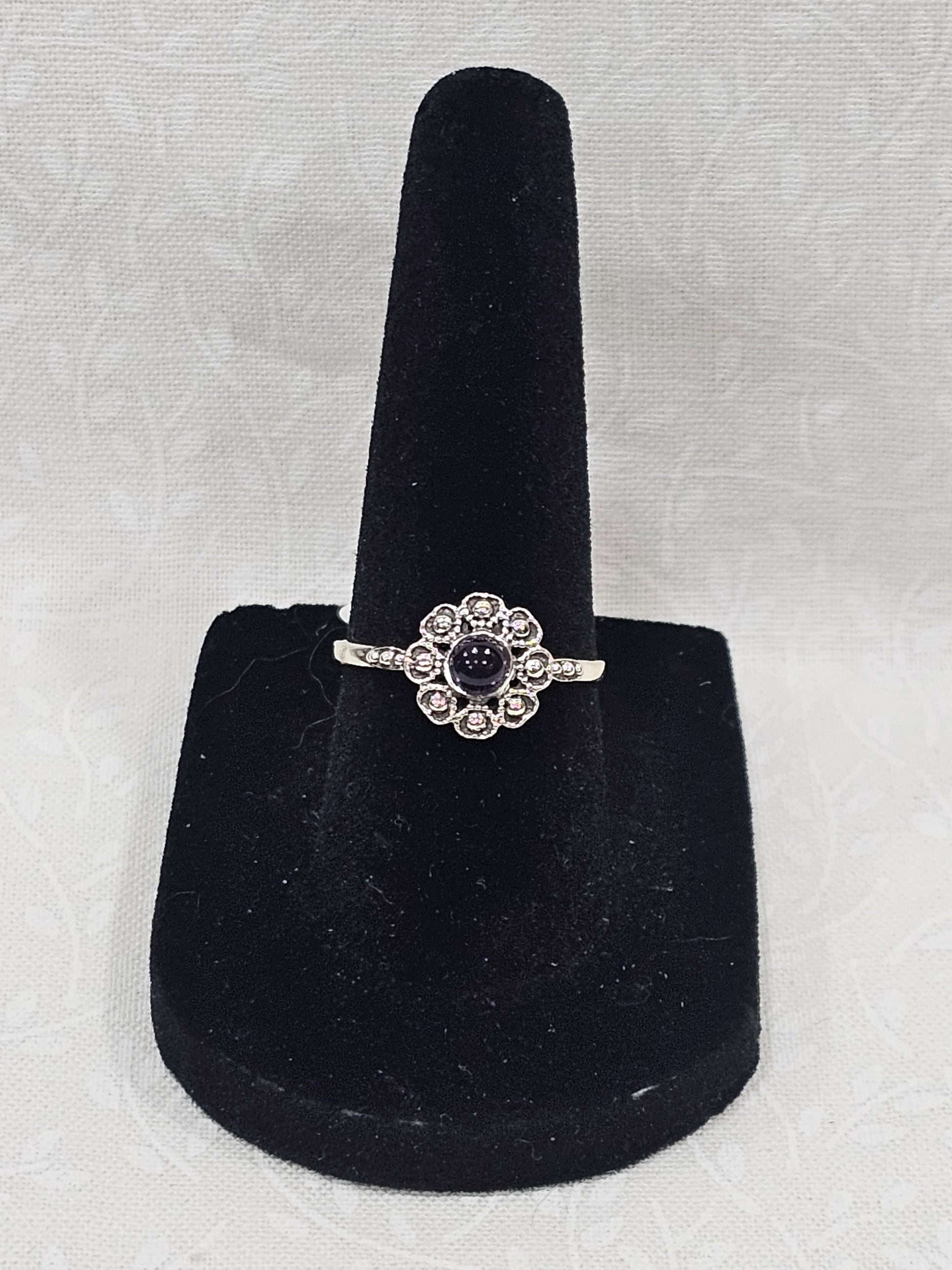 Sterling Silver Amethyst Gemstone Ring 6.5