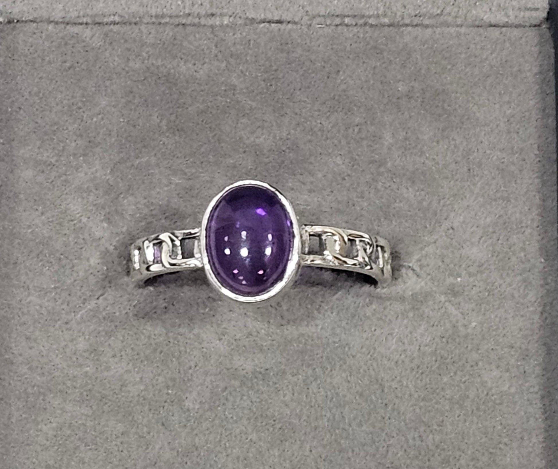 Sterling Silver Amethyst Gemstone Ring 9