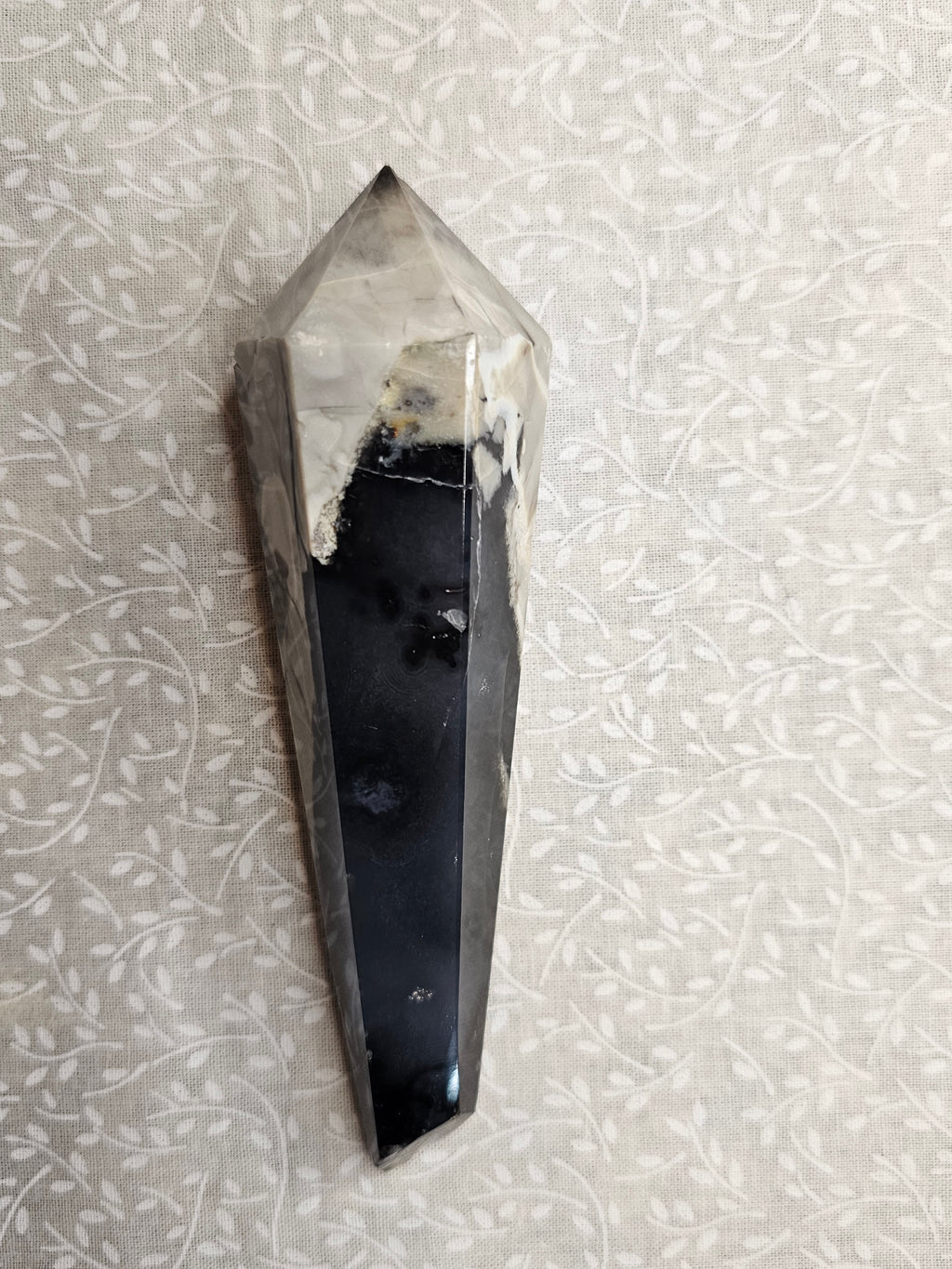 Volcano Agate Crystal Point Uv Active