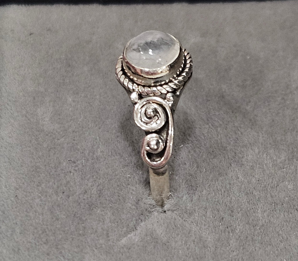 Sterling Silver Moonstone Gemstone Ring - Size 9