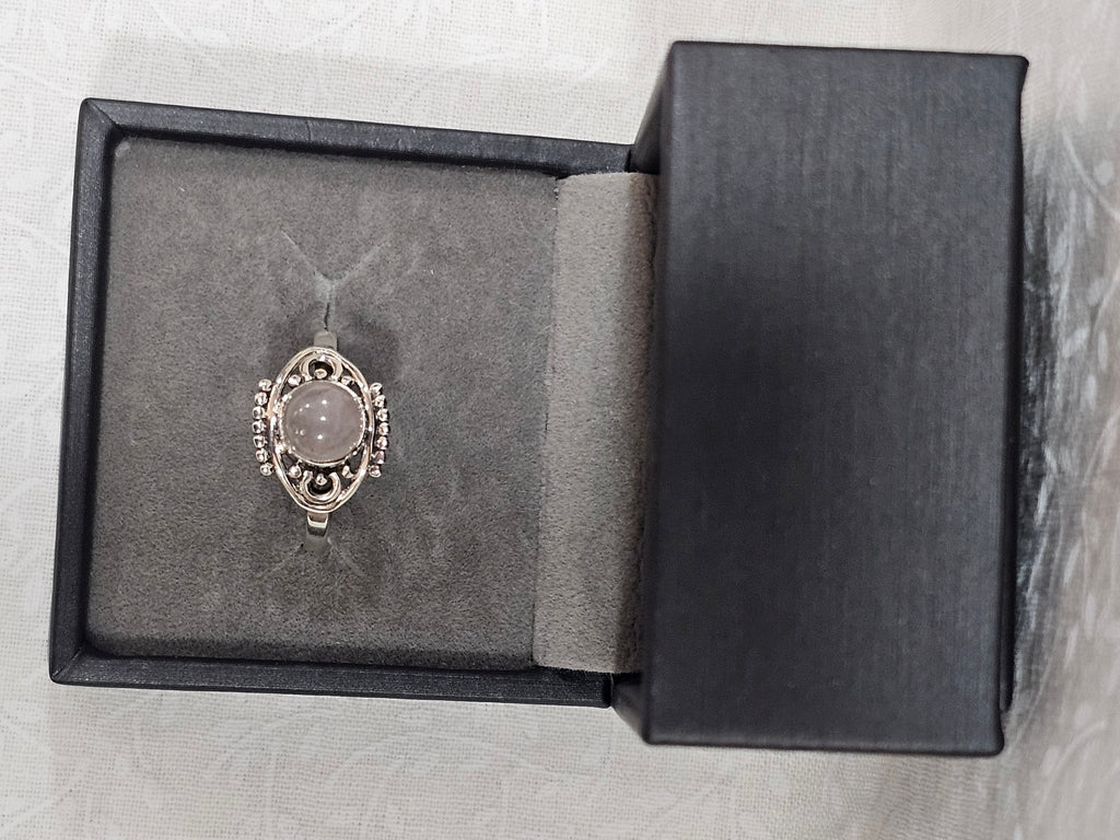 Sterling Silver Moonstone Gemstone Ring - Size 9