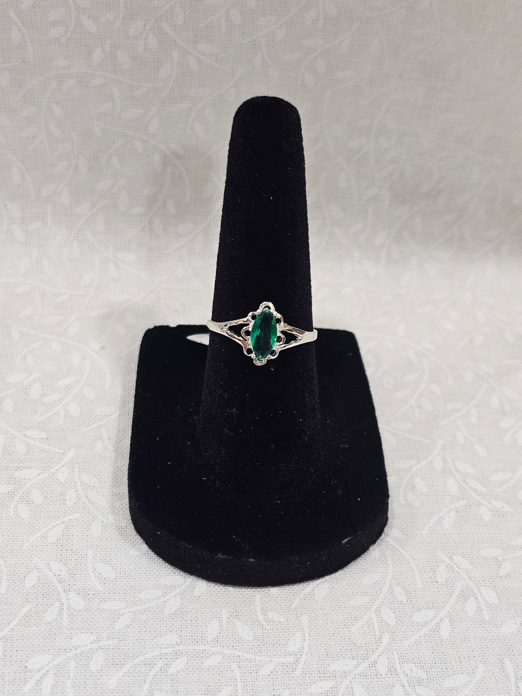 Sterling Silver Emerald Gemstone Ring 6