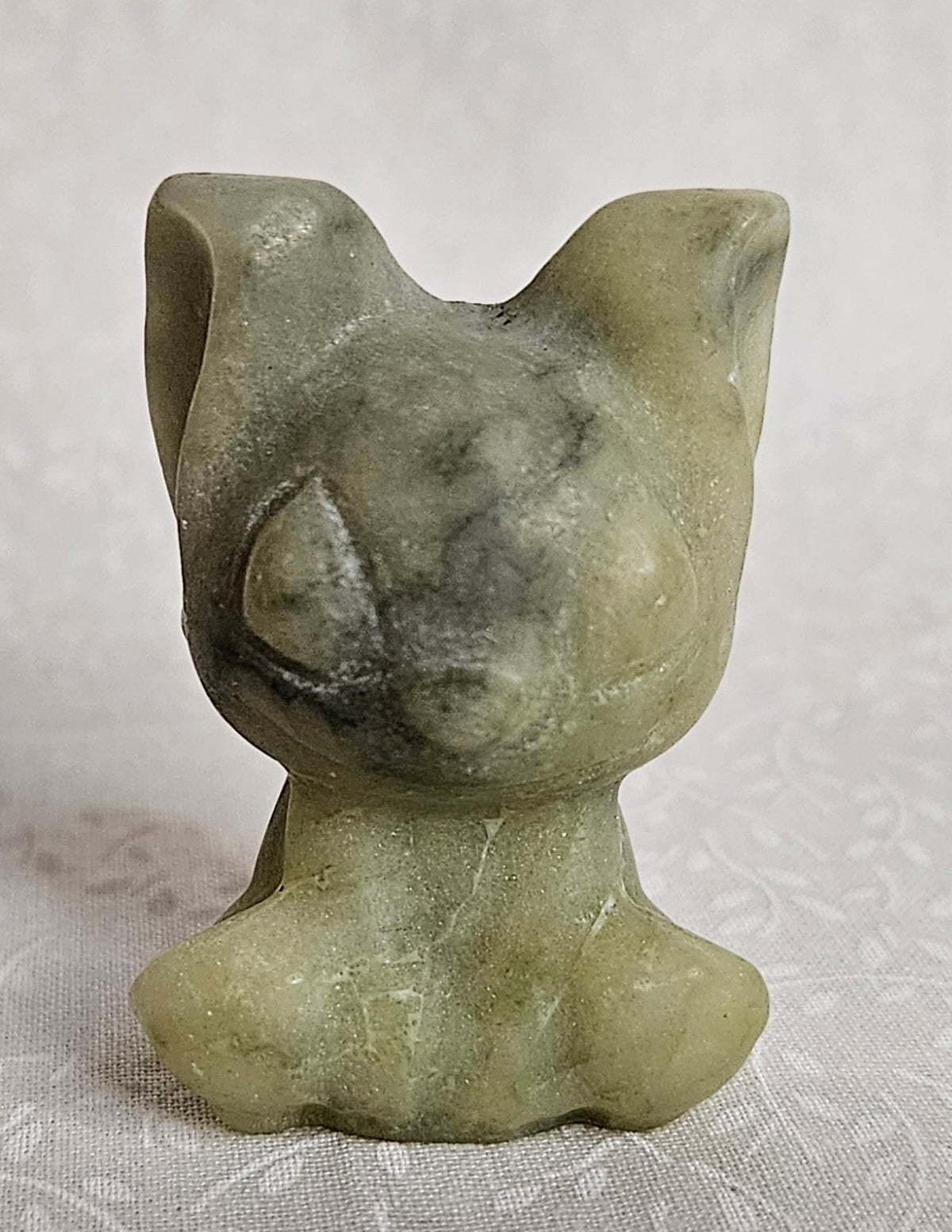 Bulbasaur Pokémon Jade Crystal Figurine