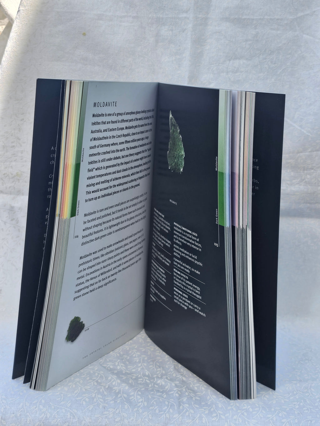 Crystals – The Complete Guide by Jennie Harding
