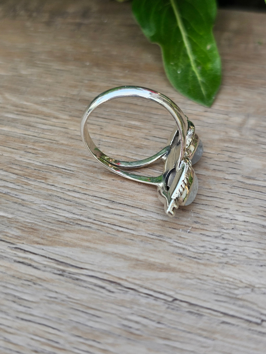 Moonstone Gemstone Sterling Silver Ring Size 9