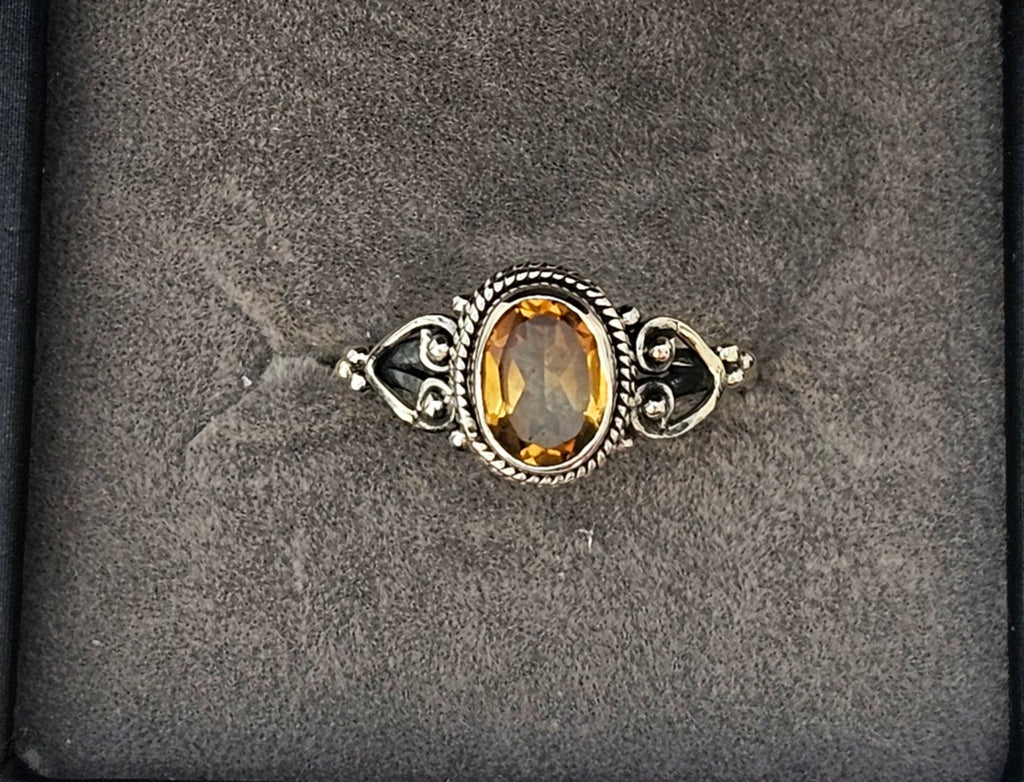 Sterling Silver Citrine Gemstone Ring - Size 8