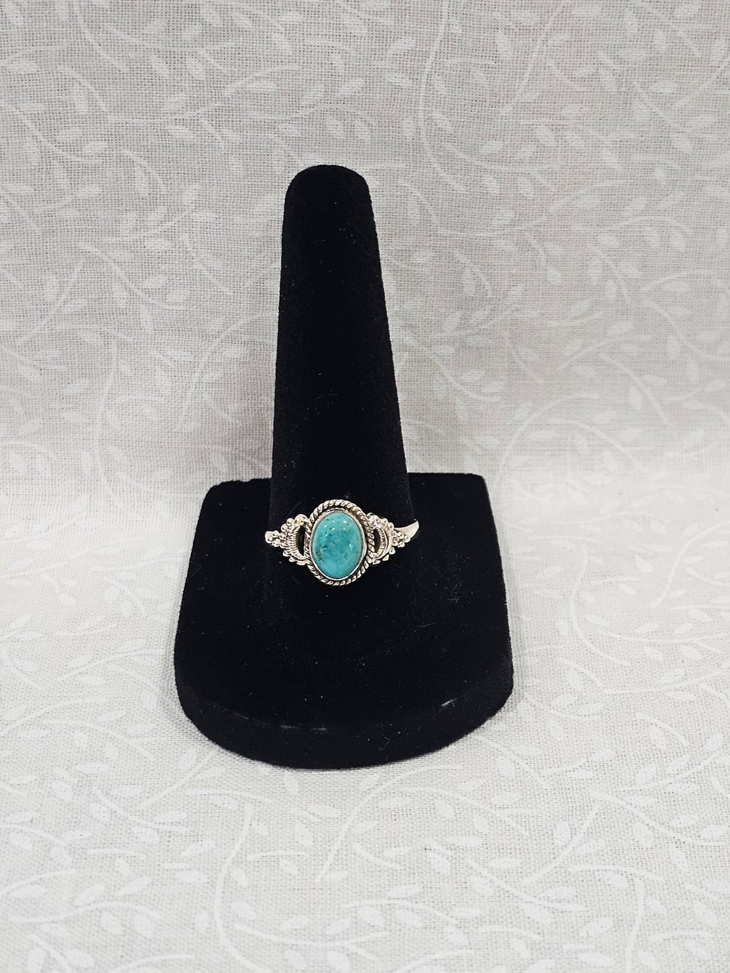 Sterling Silver Classic Turquoise Ring - Size 8.5