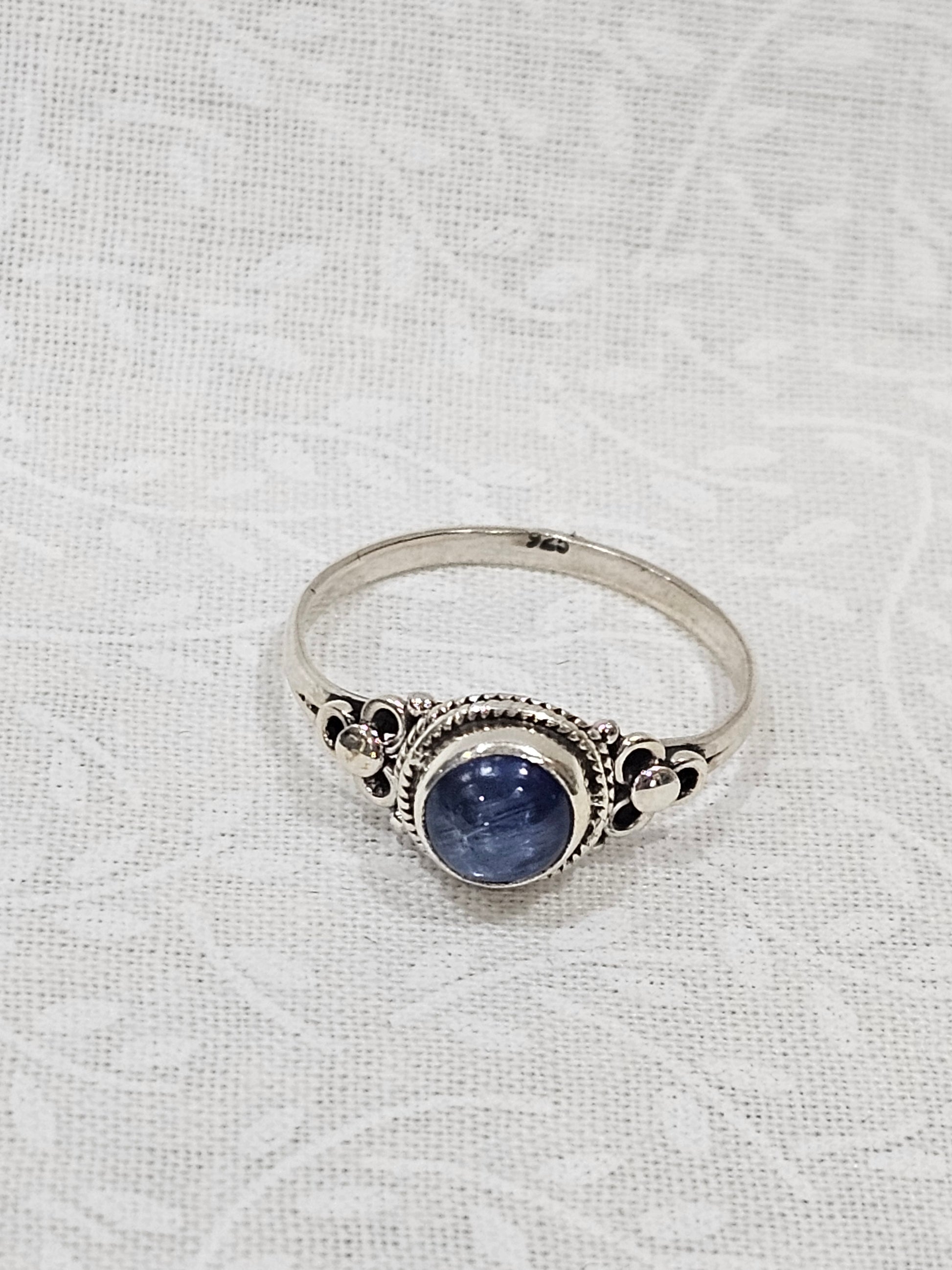 Sterling Silver Blue Kyanite Ring - Size 8.5