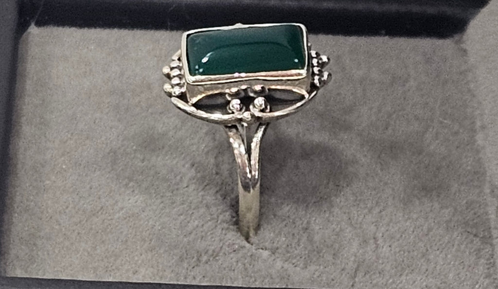 Sterling Silver Classic Emerald Ring - Size 7.5