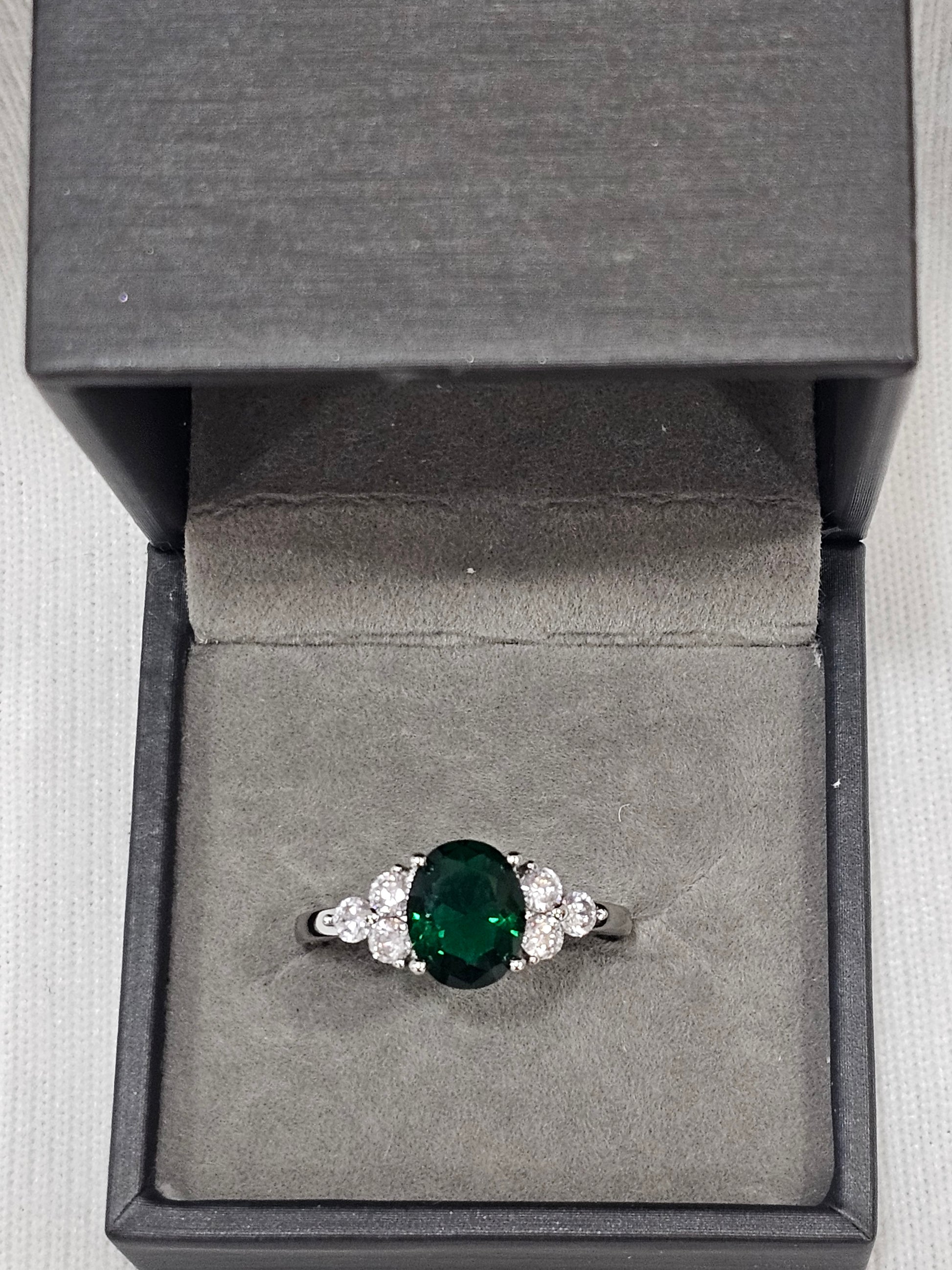 Emerald Quartz Crystal Ring - Sterling Silver Natural Gemstone Size 10