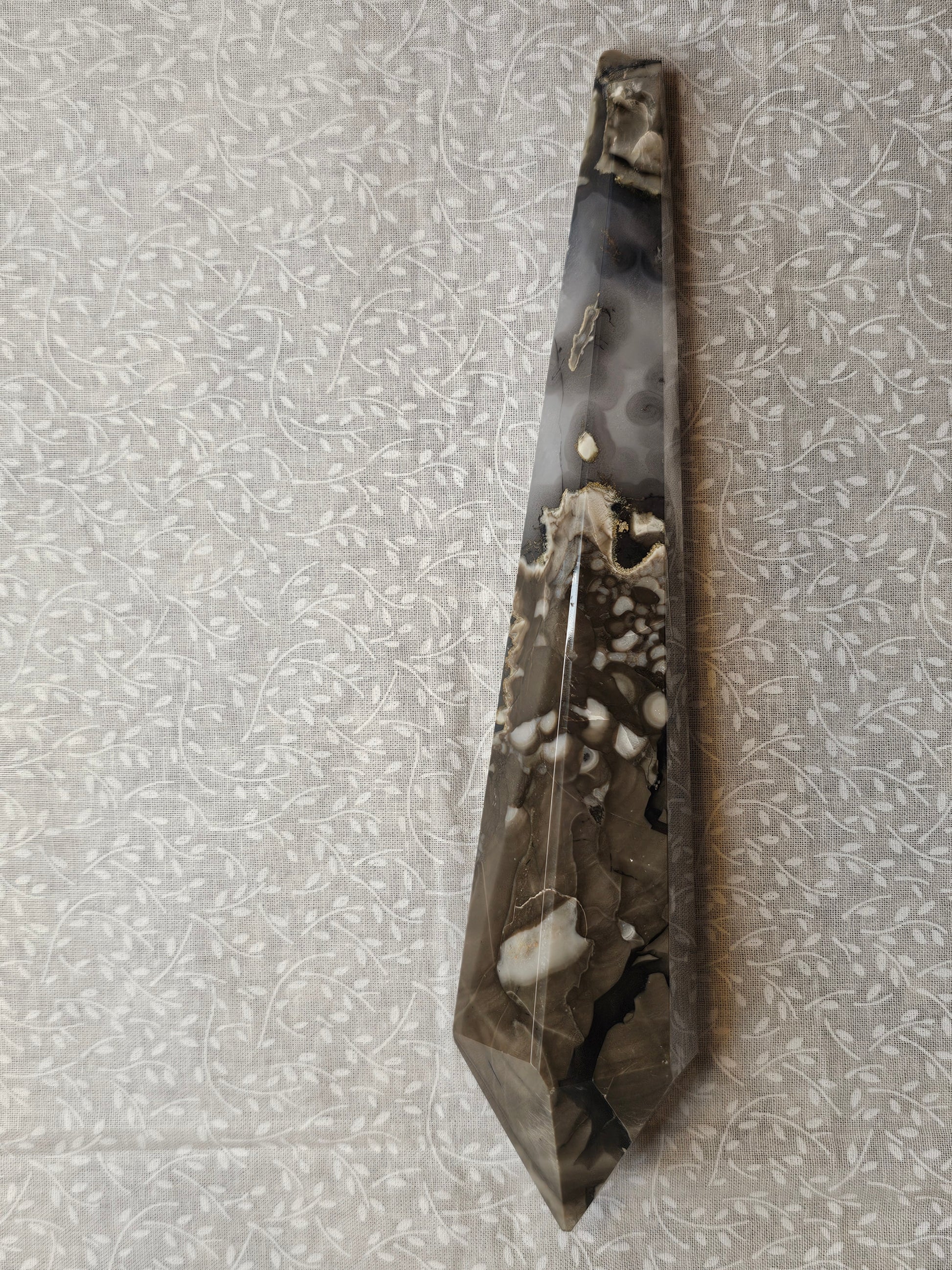 Volcano Agate Crystal Point Uv Active