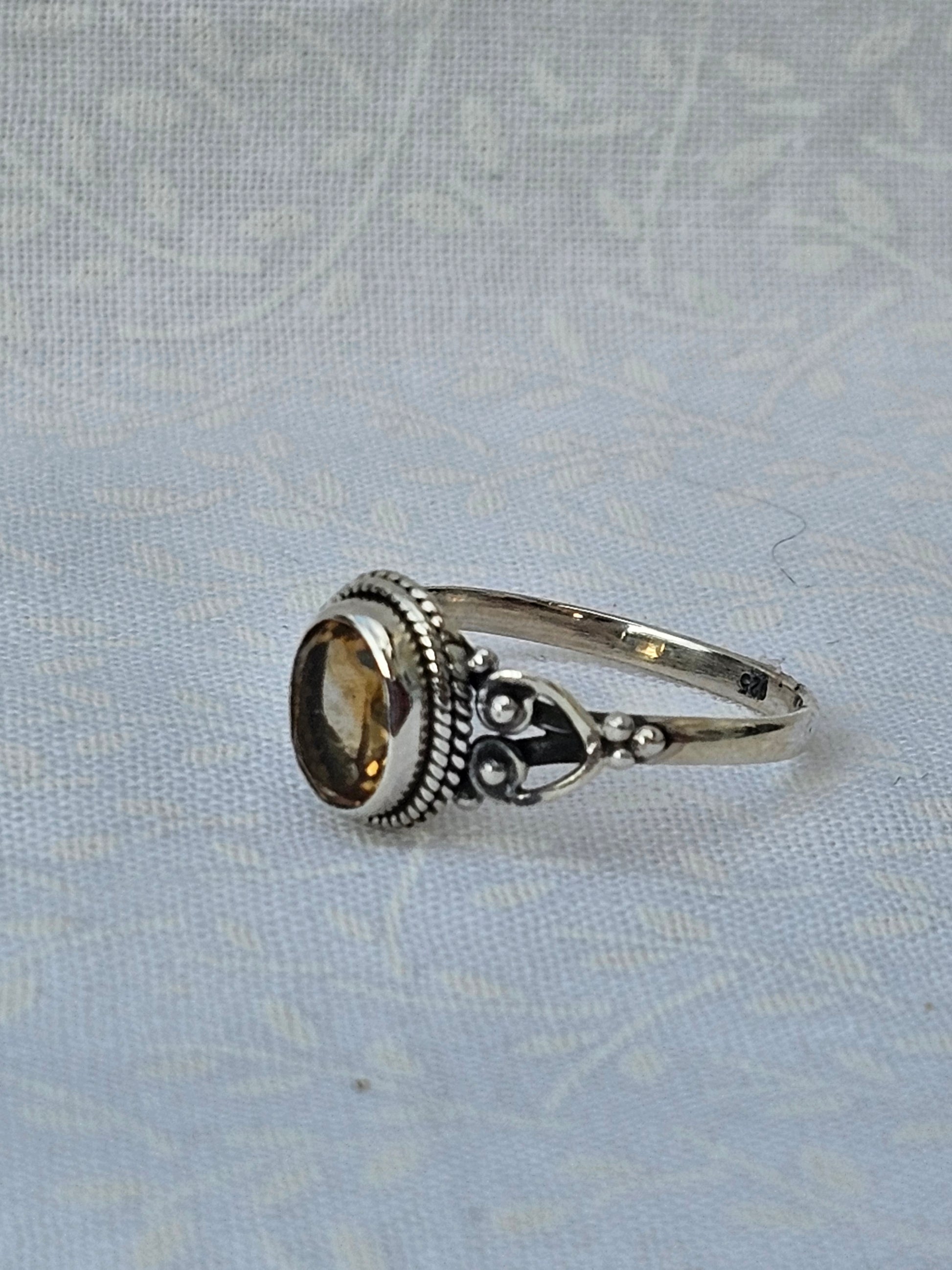 Sterling Silver Citrine Gemstone Ring - Size 8