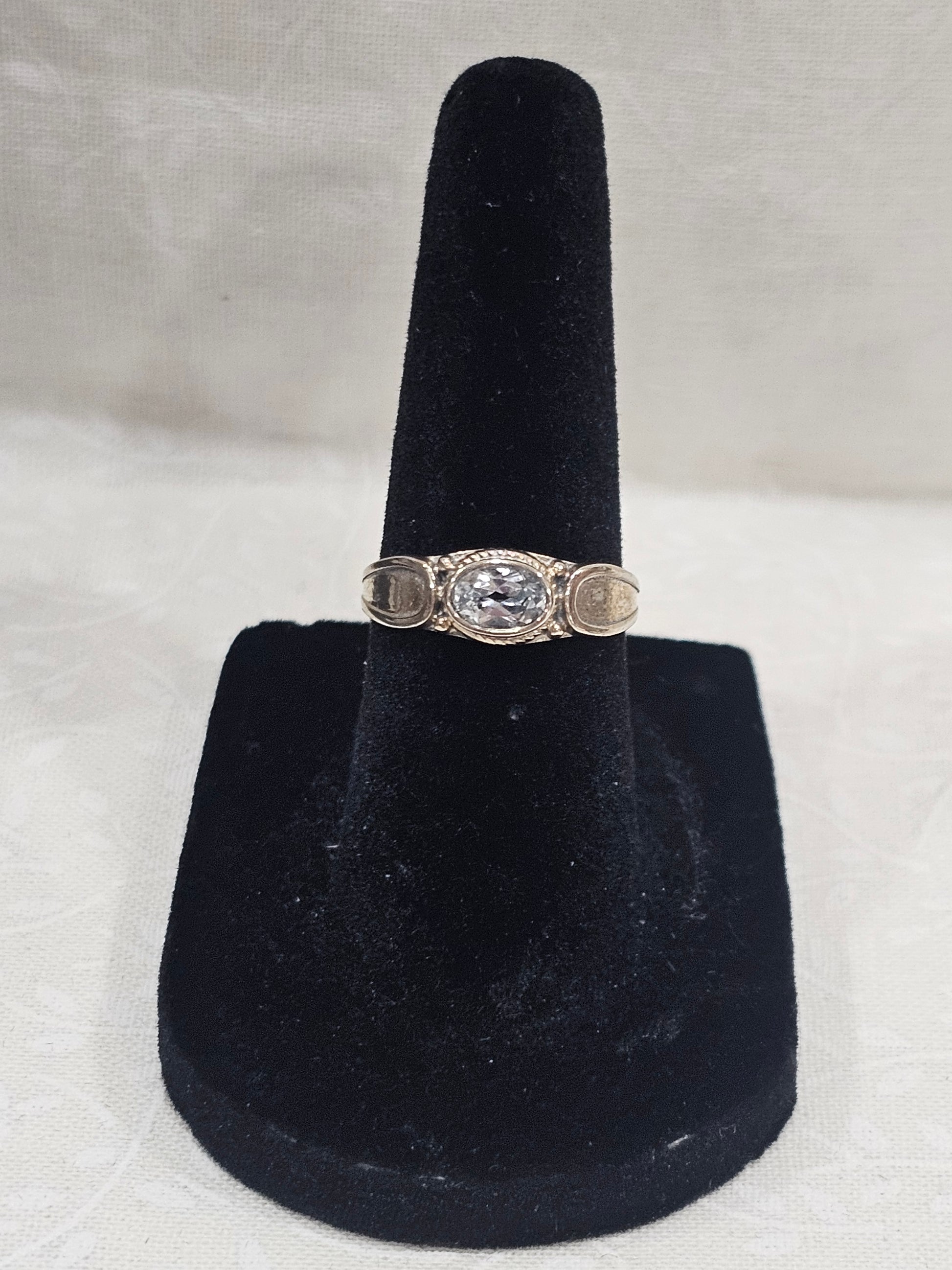 Sterling Silver Topaz Gemstone Ring - Size 5