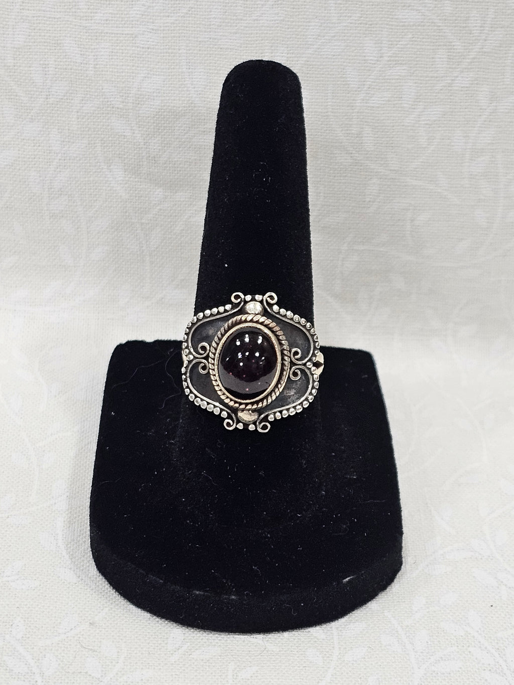 Sterling Silver Garnet Gemstone Ring 6.5
