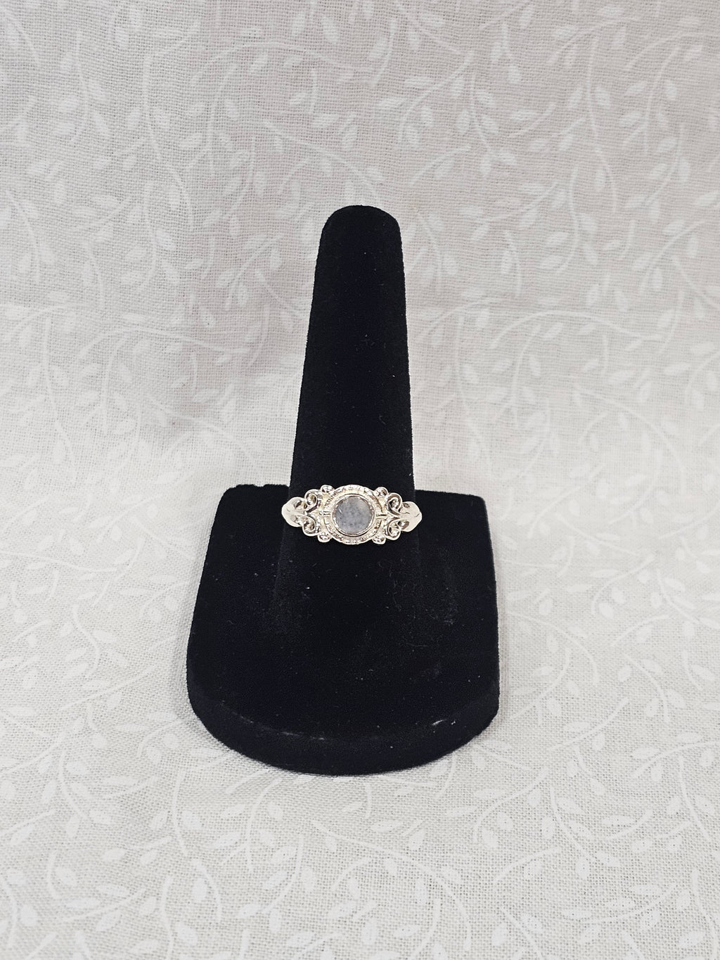 Sterling Silver Moonstone Gemstone Ring Adularescence - Size 8