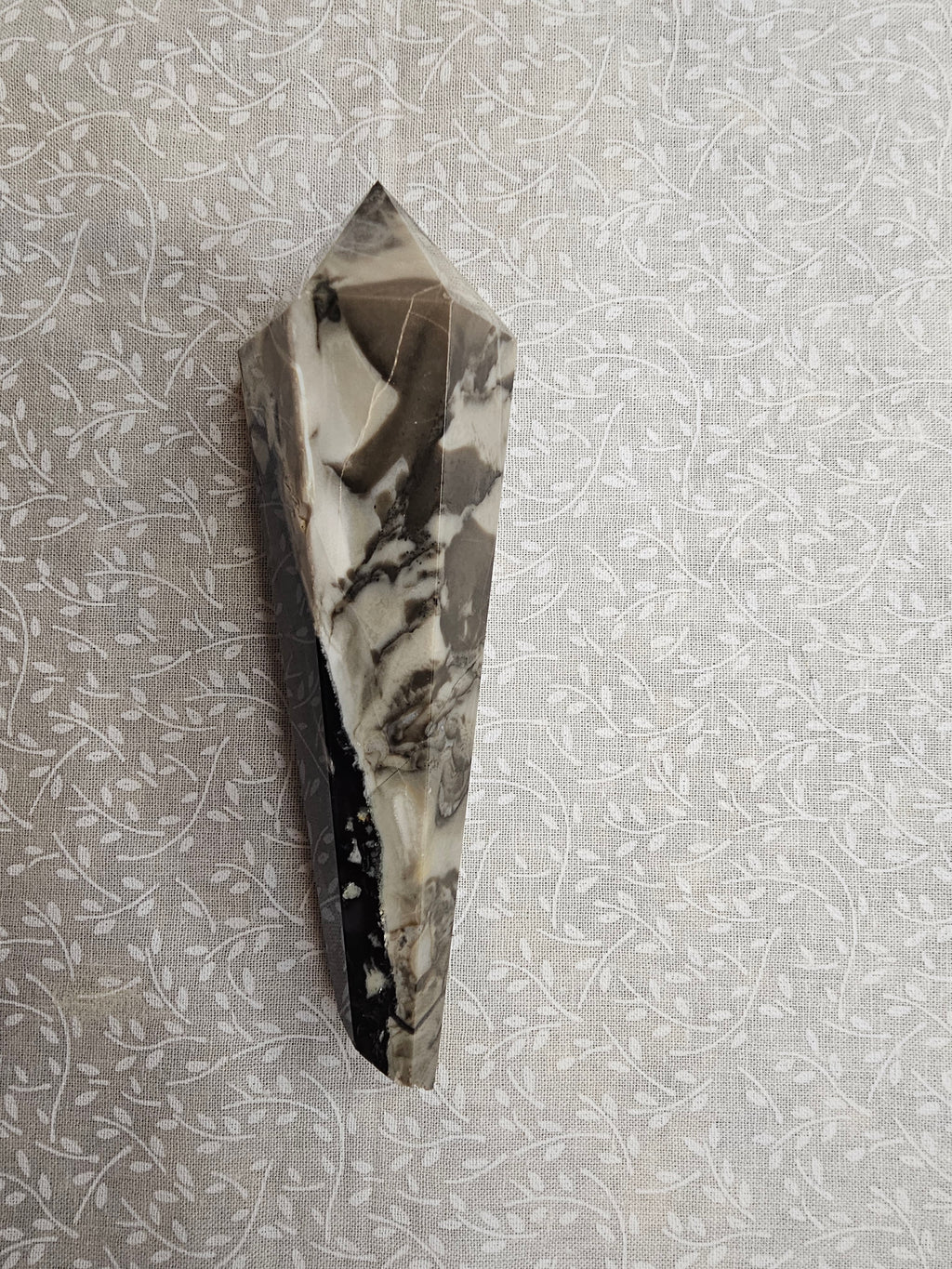 Volcano Agate Crystal Point Uv Active