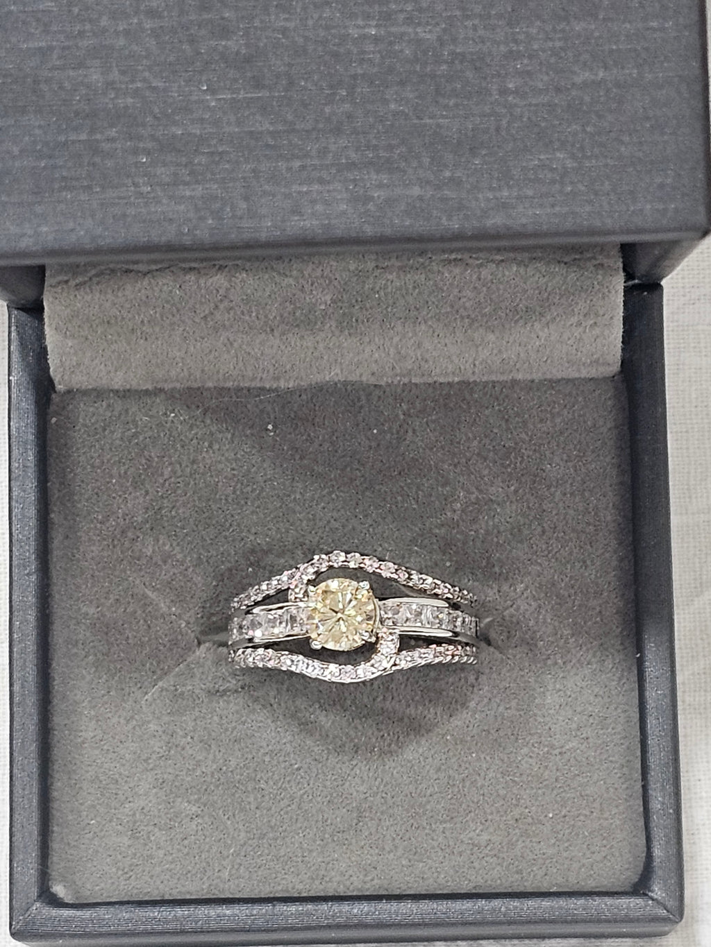 Sterling Silver Moonstone Gemstone Ring - Size 7