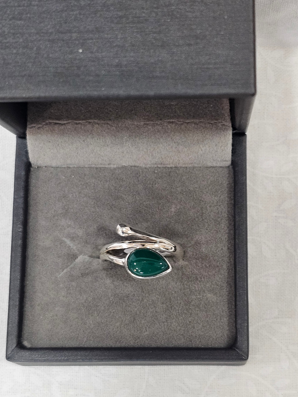 Sterling Silver Green Onyz Gemstone Ring 5.5