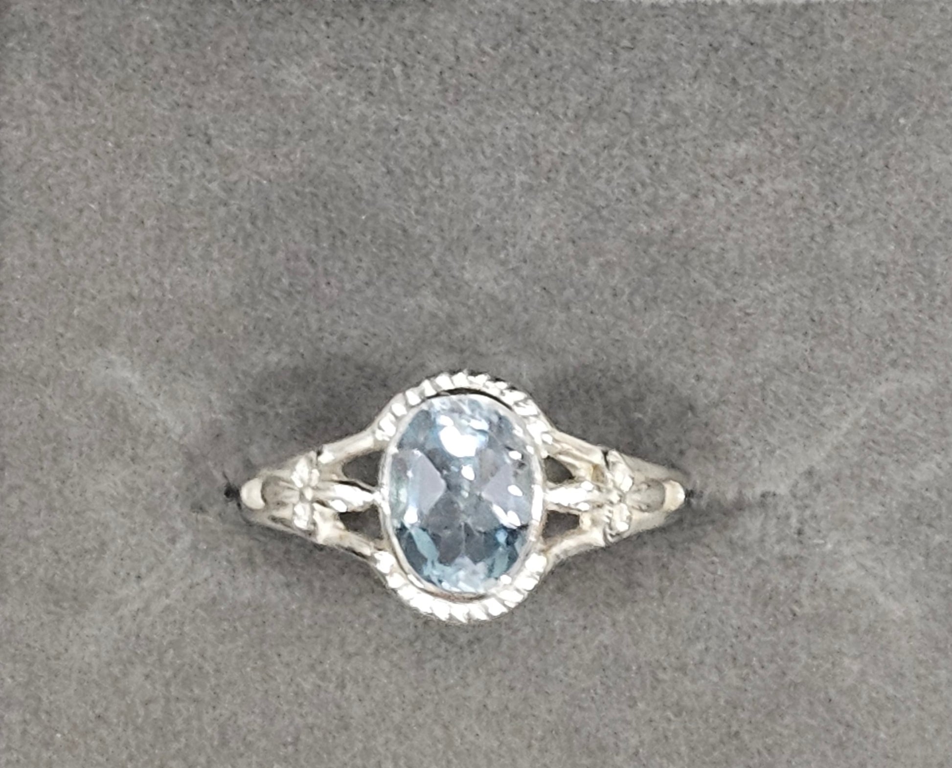 Sterling Silver Aquamarine Gemstone Ring March Birthstone - Size 8