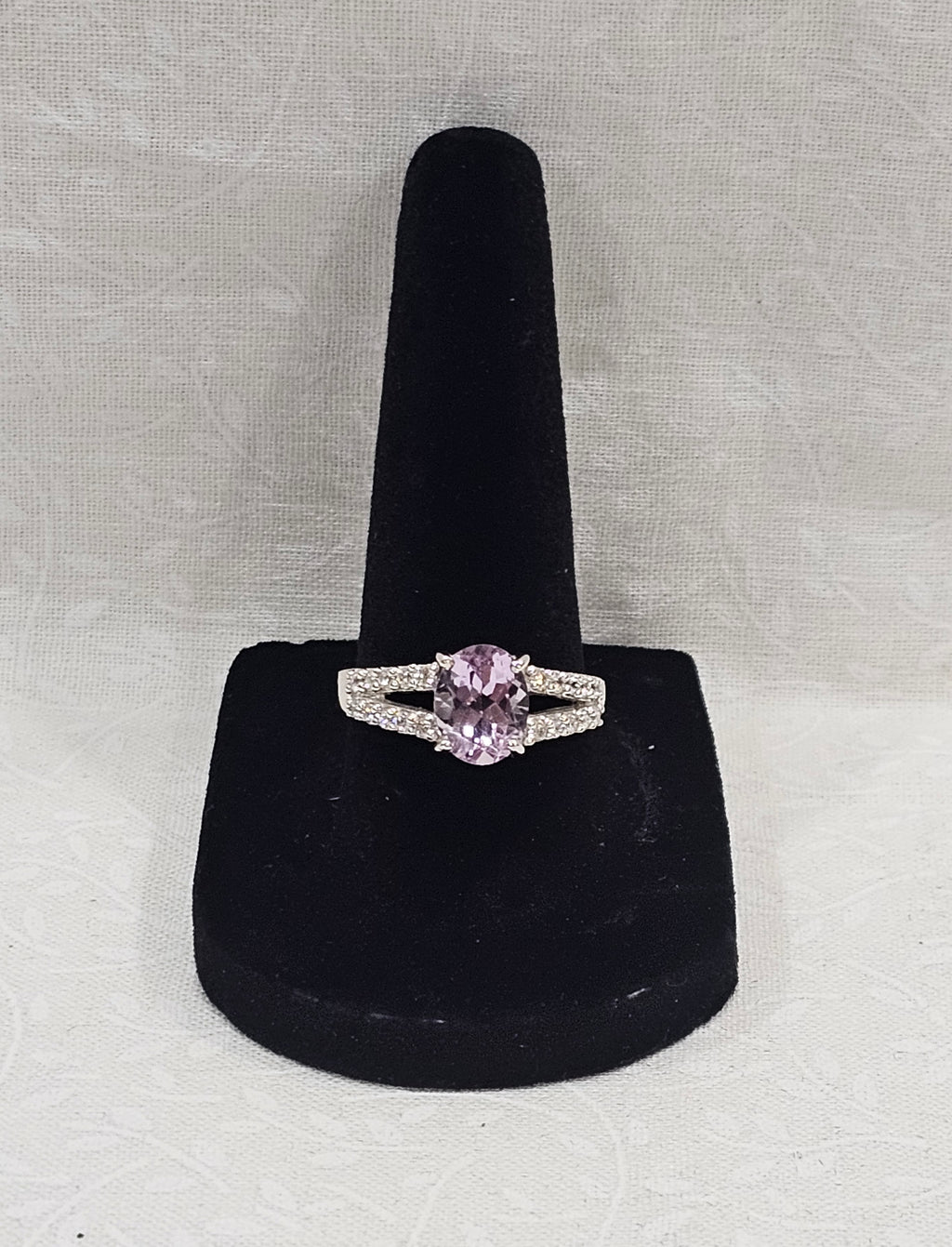 Sterling Silver Amethyst Gemstone Ring - Size 8