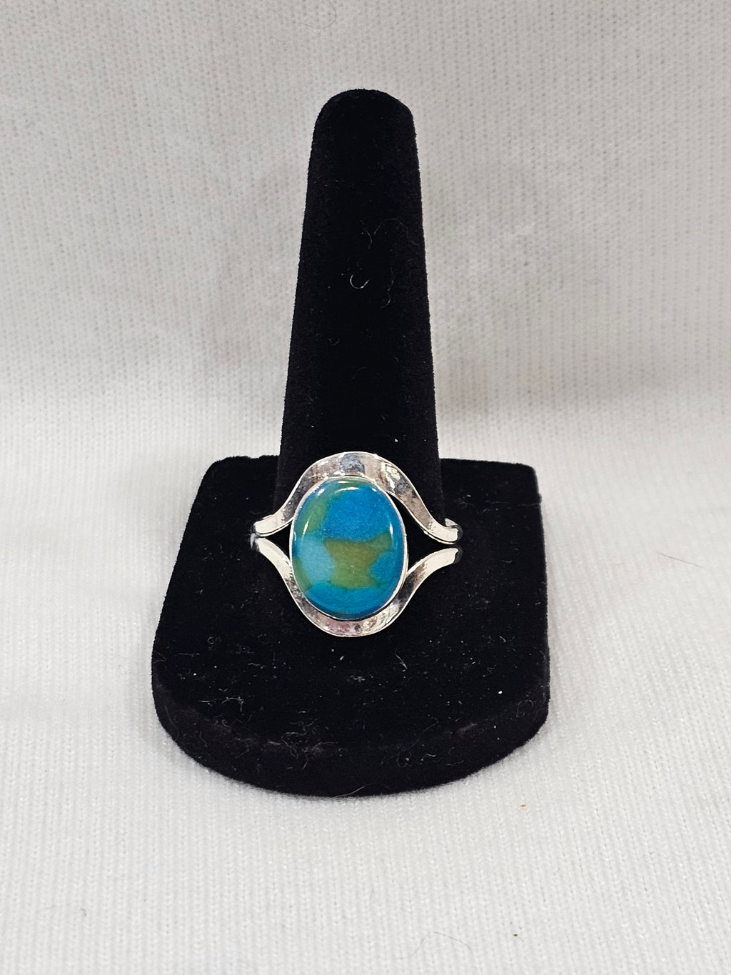 Turquoise Oval Stone Sterling Silver Ring – Size 9