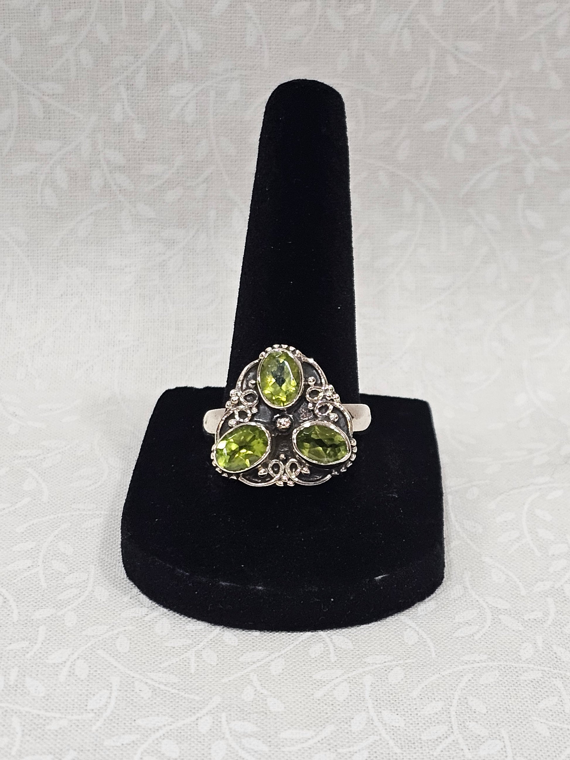 Sterling Silver Peridot Gemstone Ring 10
