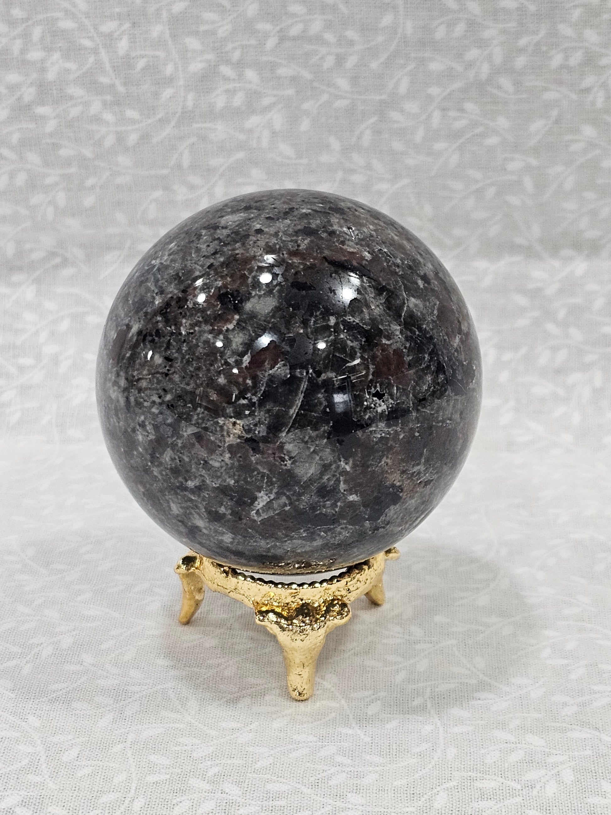 Yooperlite Crystal Sphere Uvactive