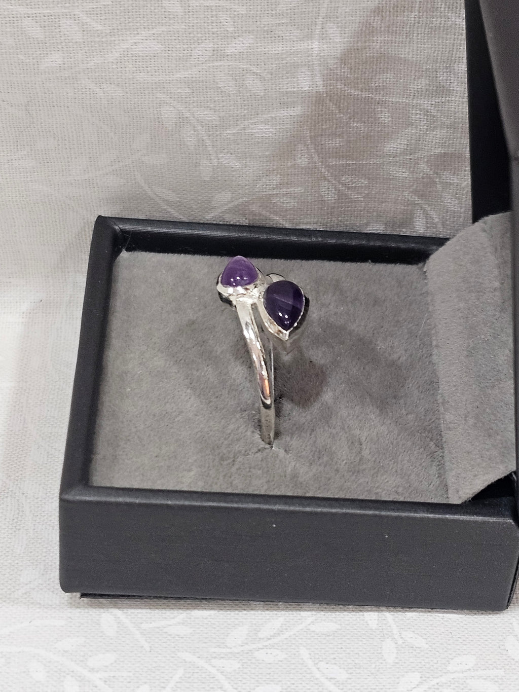 Sterling Silver Amethyst Gemstone Ring - Size 9