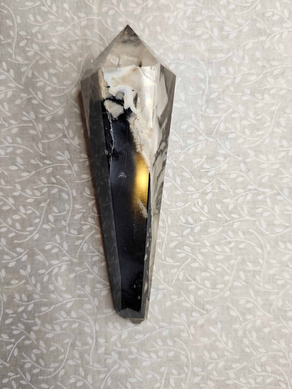 Volcano Agate Crystal Point Uv Active
