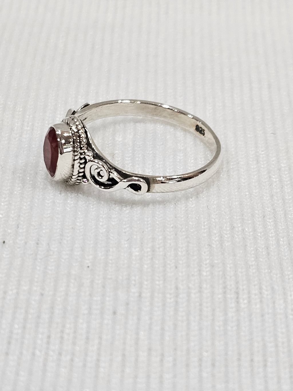 Garnet Gemstone 9.25 Sterling Silver Ring 8
