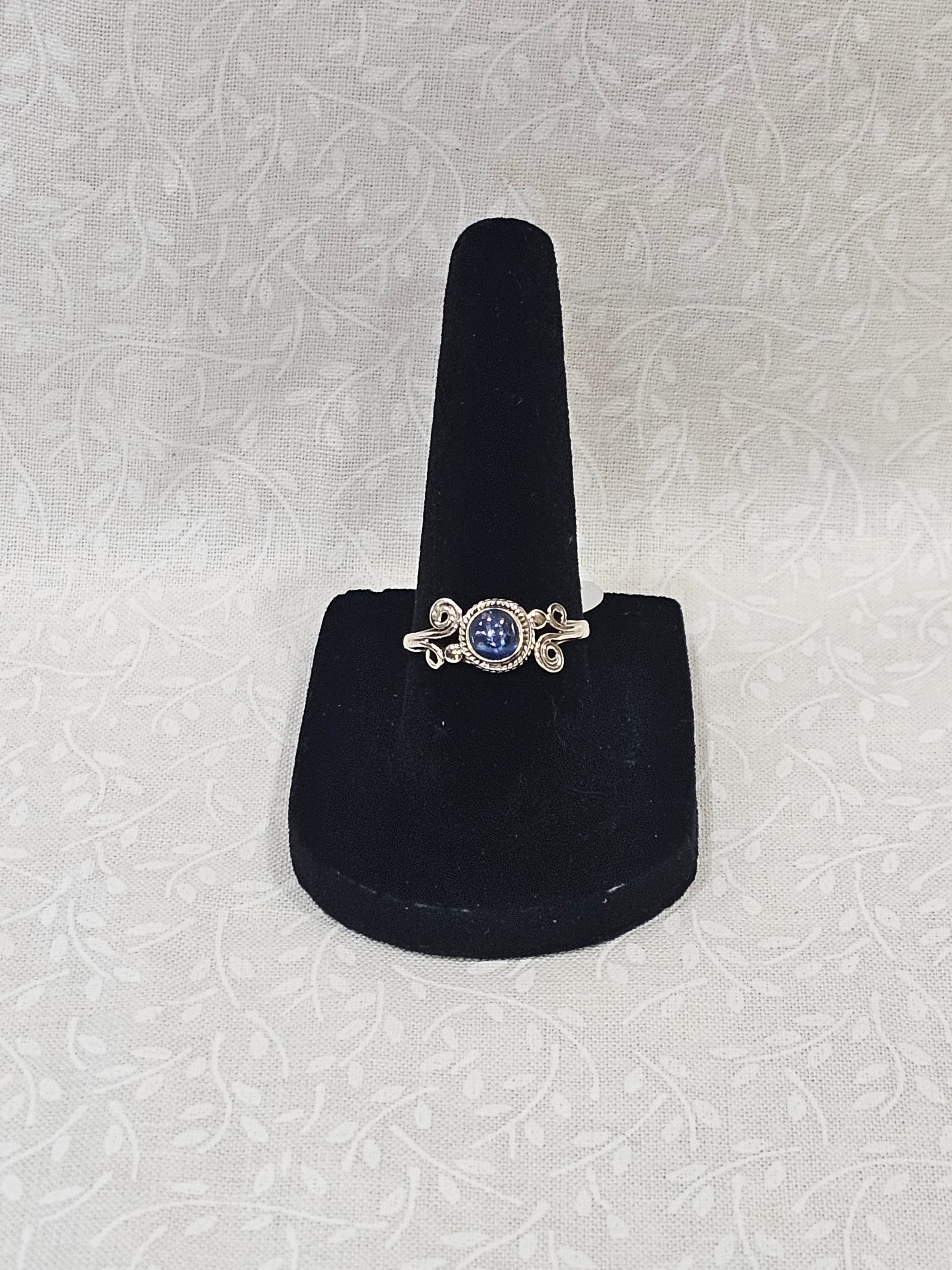 Sterling Silver Lapis Lazuli Gemstone Ring Deep Blue - Size 7.5