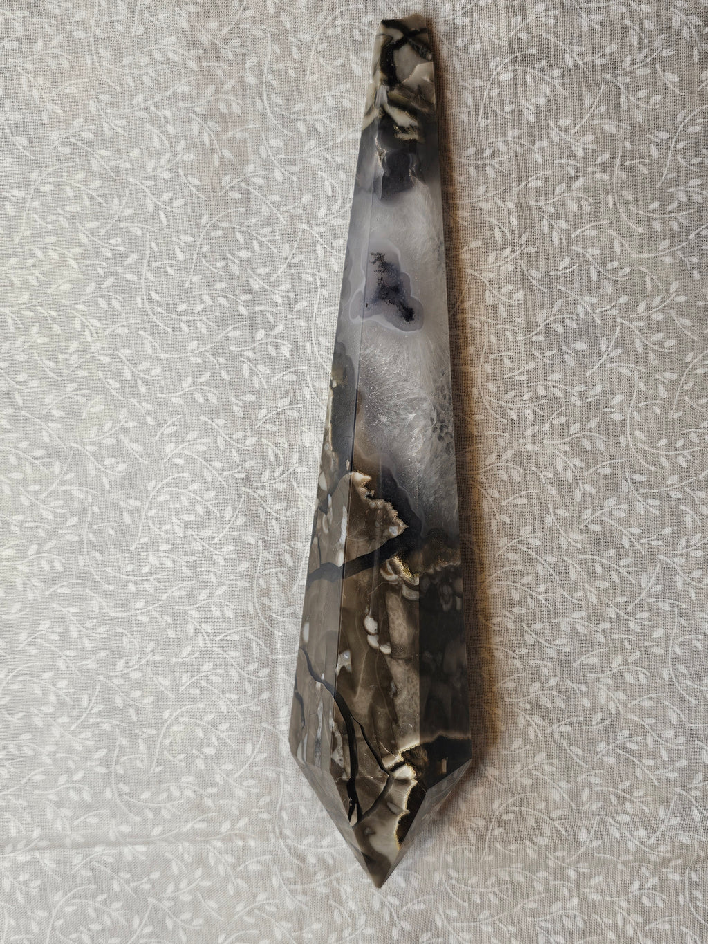 Volcano Agate Crystal Point Uv Active