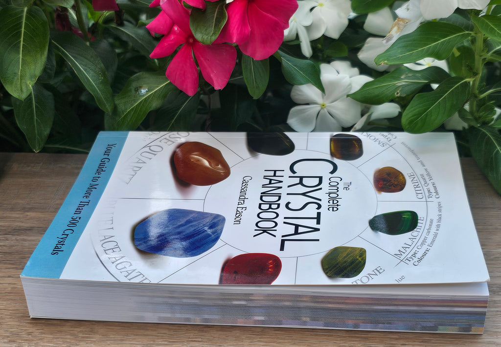 The Complete Crystal Handbook – Cassandra Eason | Your Guide to More Than 500 Crystals
