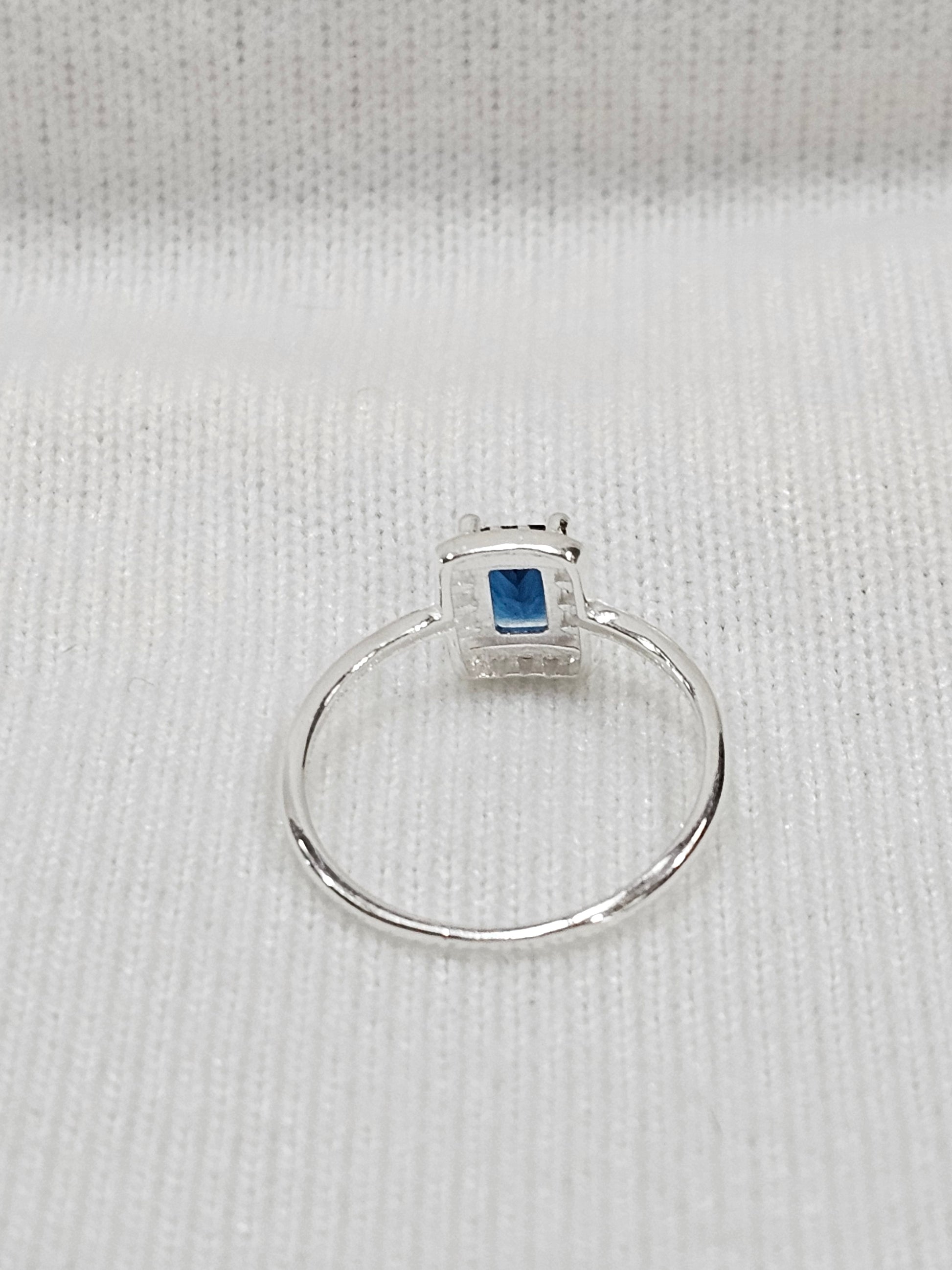 Sapphire Gemstone Sterling Silver Ring - Size 6