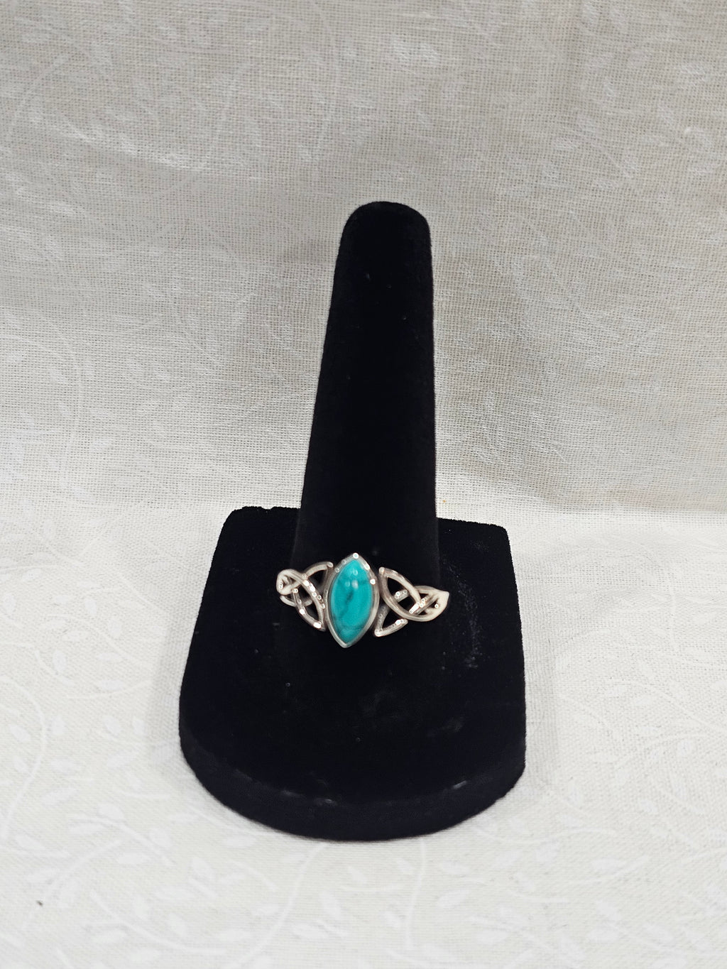 Sterling Silver Turquoise Gemstone Ring - Size 9