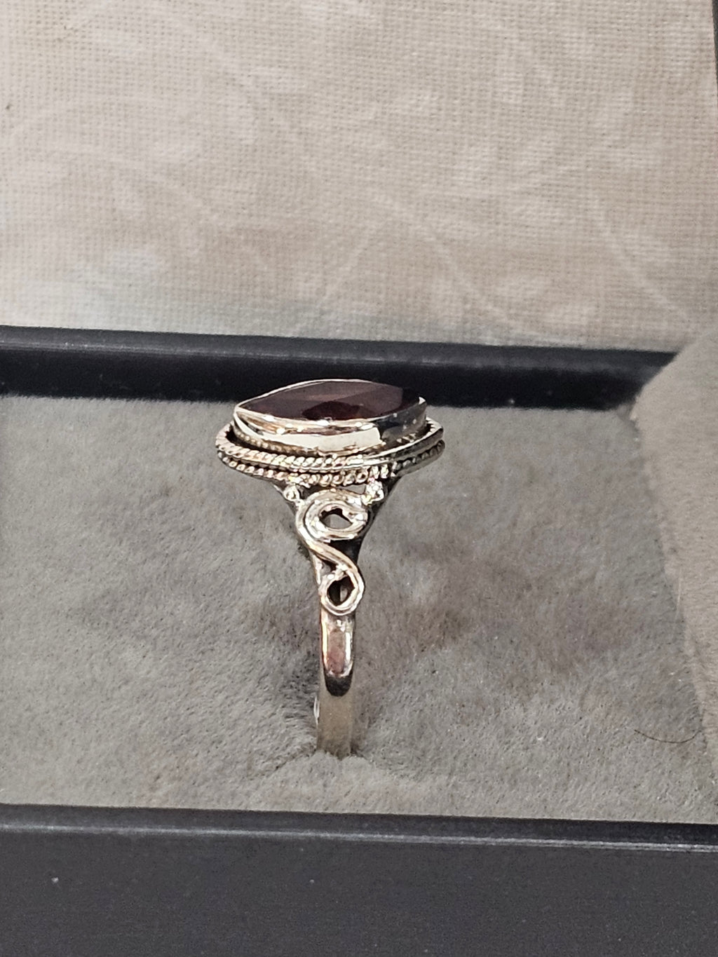 Sterling Silver Garnet Gemstone Ring - Size 9