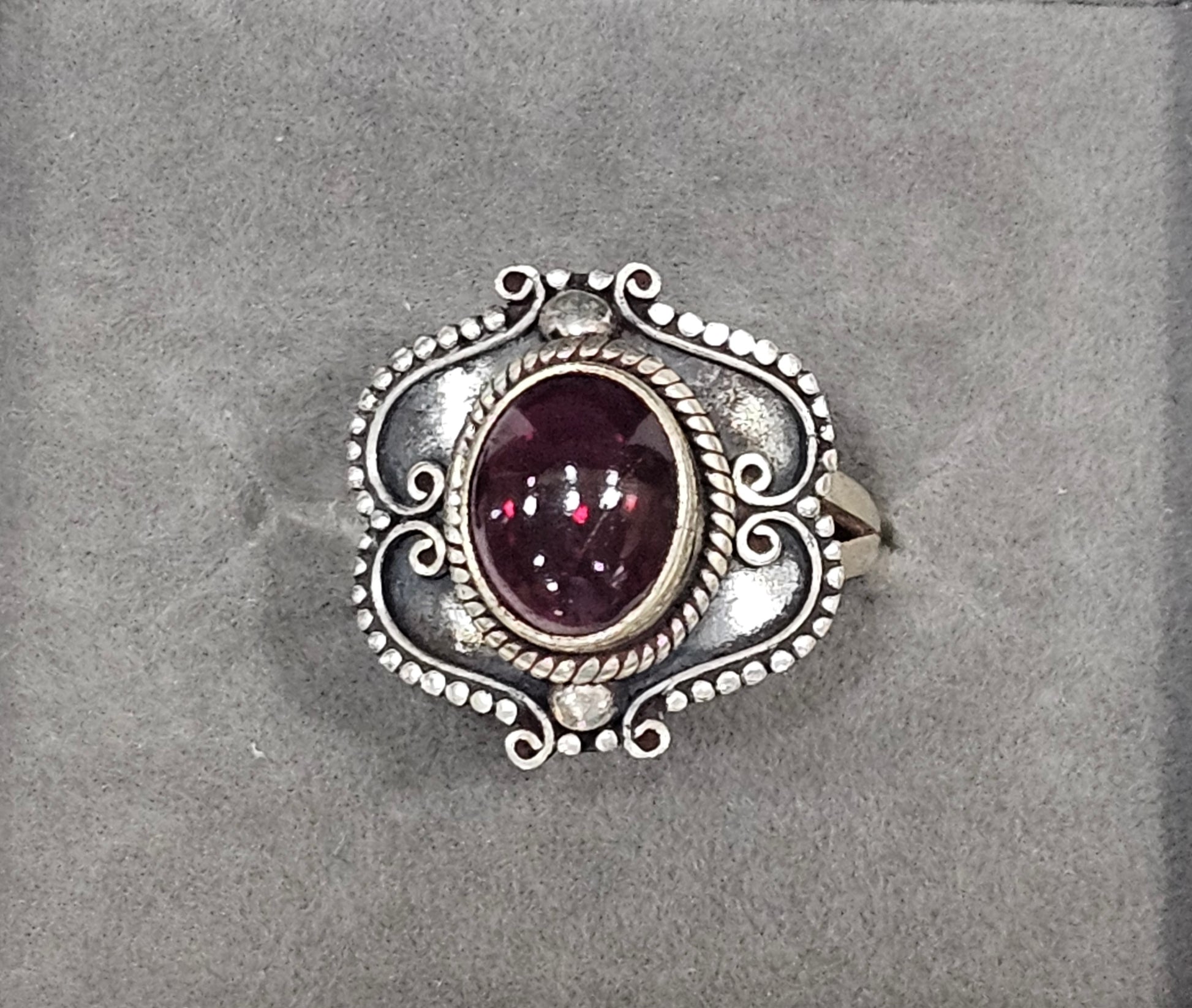 Sterling Silver Garnet Gemstone Ring 6.5