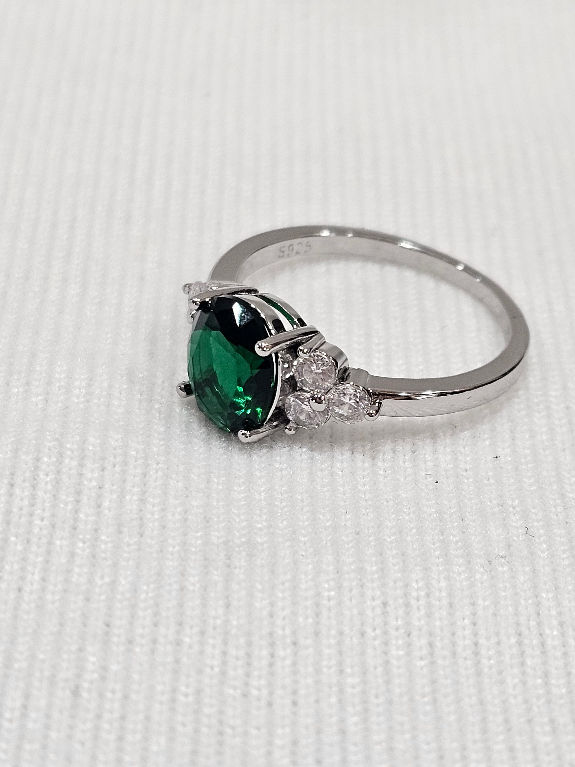 Emerald Quartz Crystal Ring - Sterling Silver Natural Gemstone Size 10