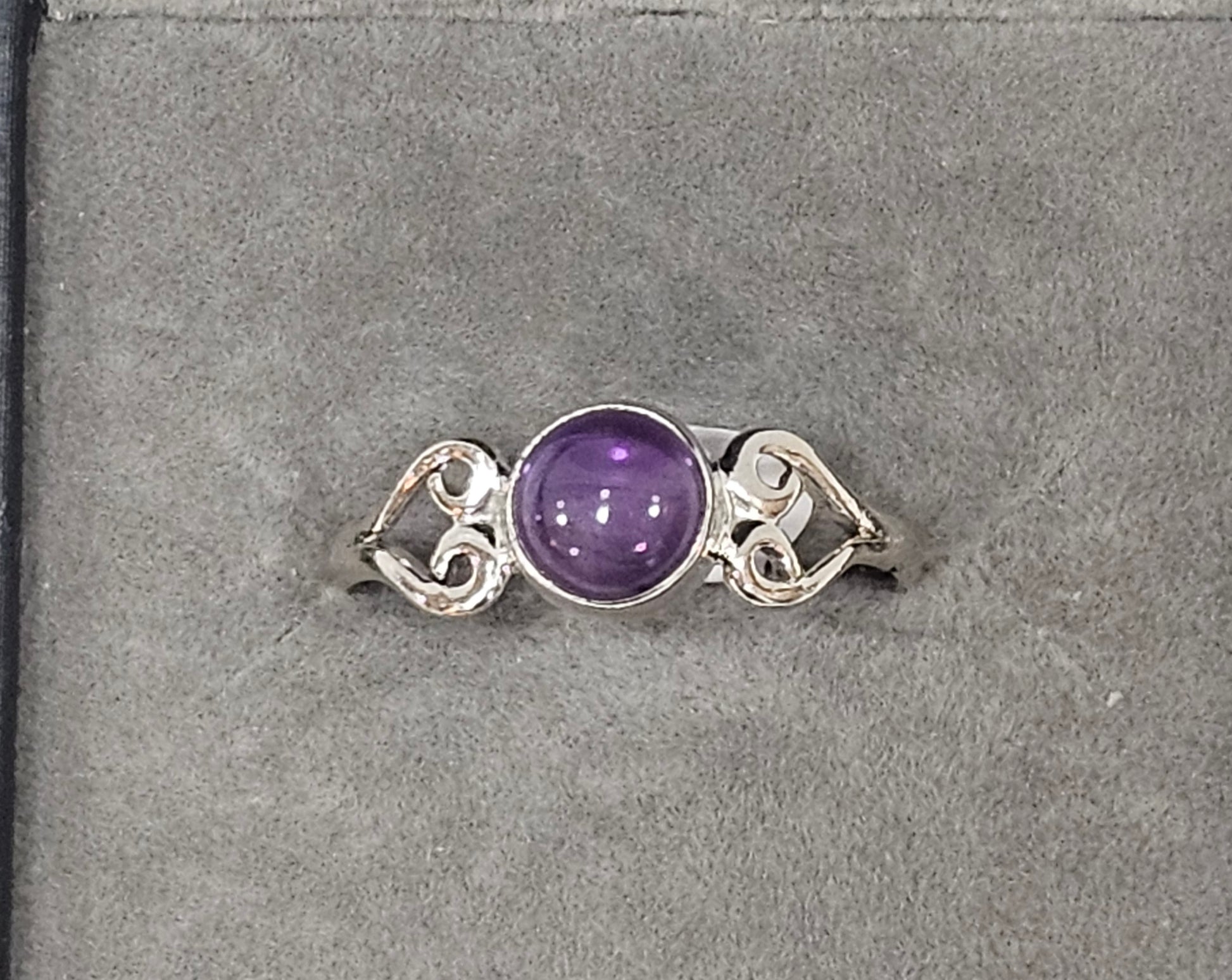 Sterling Silver Amethyst Gemstone Ring 9
