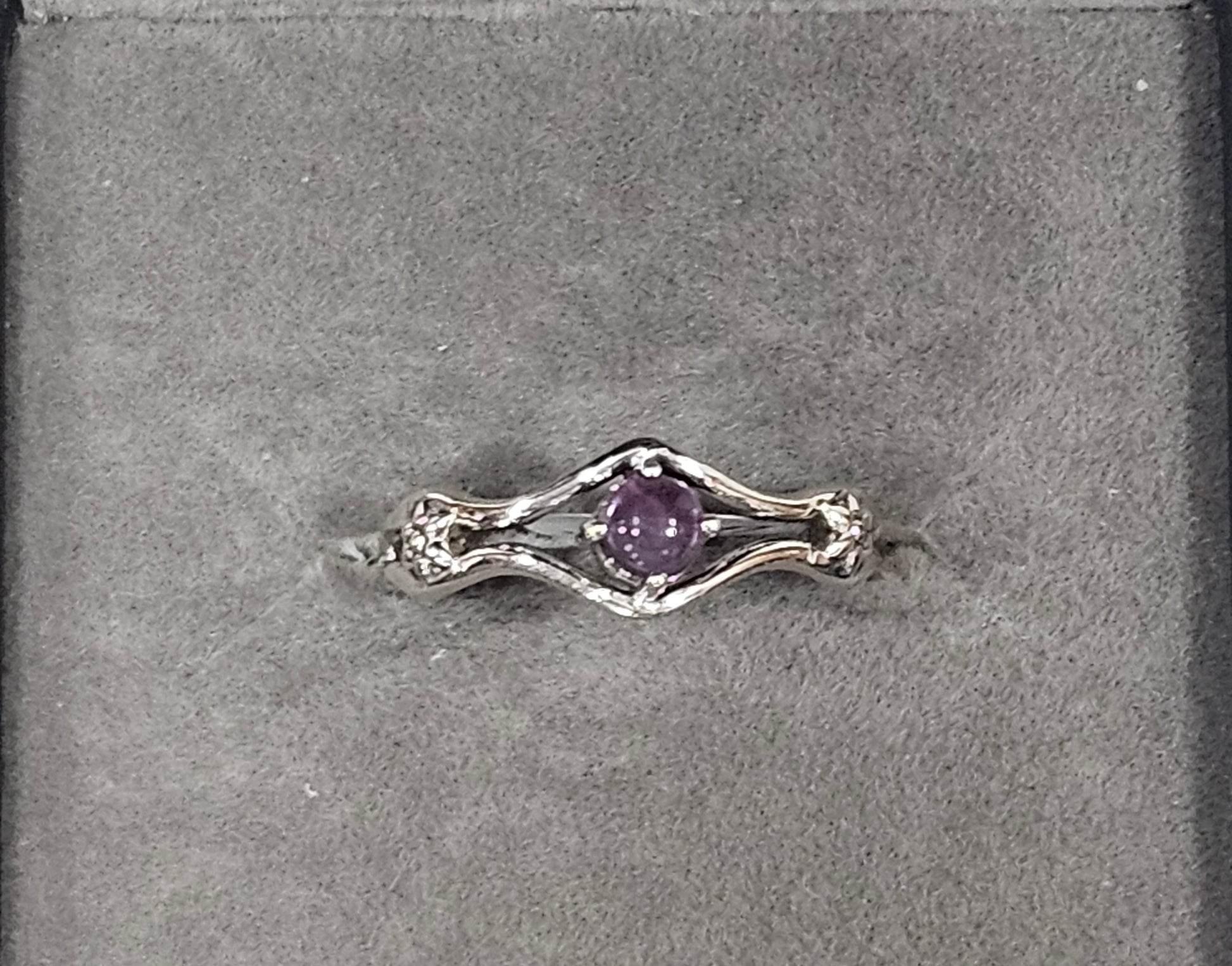 Sterling Silver Amethyst Gemstone Ring 6.5
