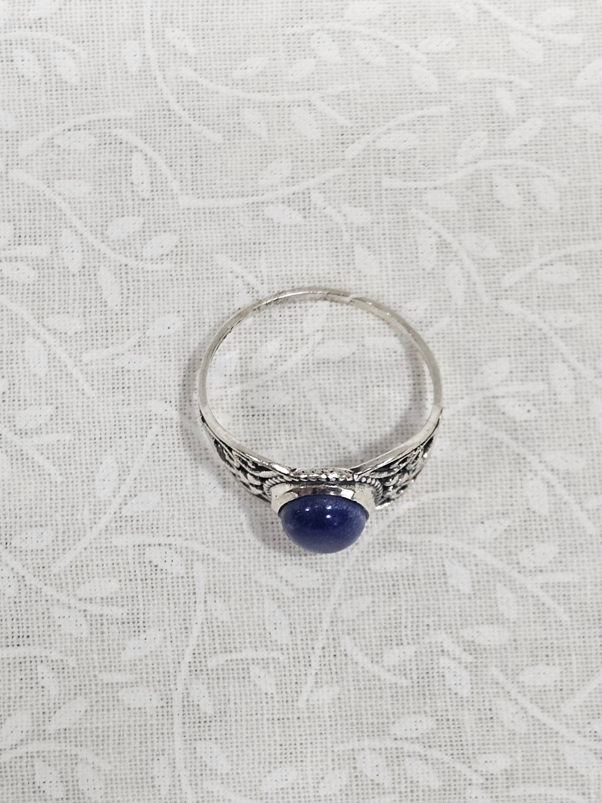 Sterling Silver Lapis Lazuli Gemstone Ring - Size 8.5