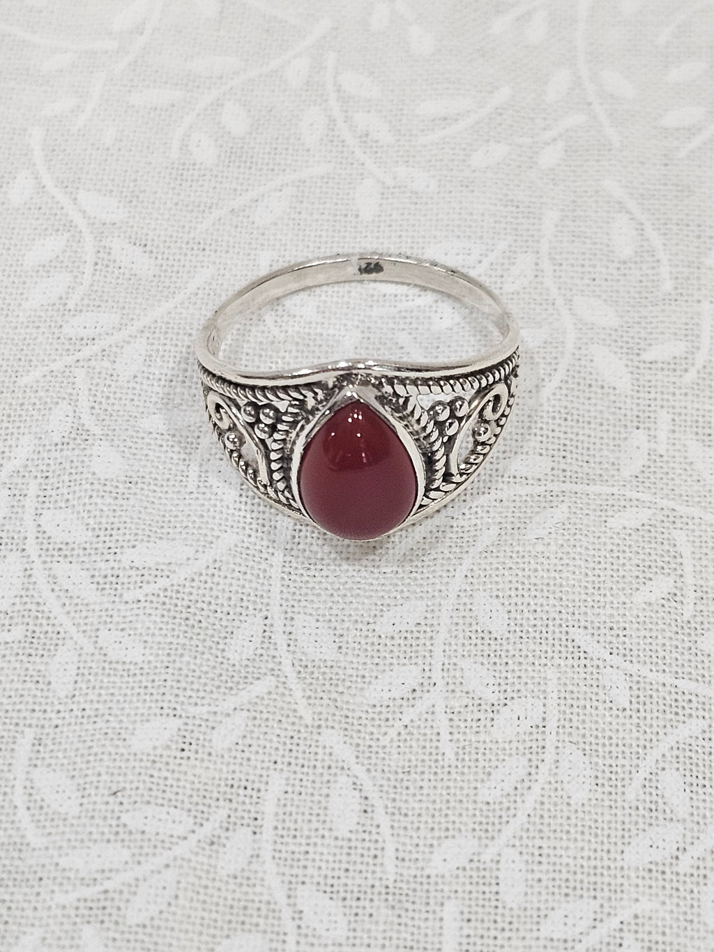 Sterling Silver Garnet Gemstone Ring - Size 8