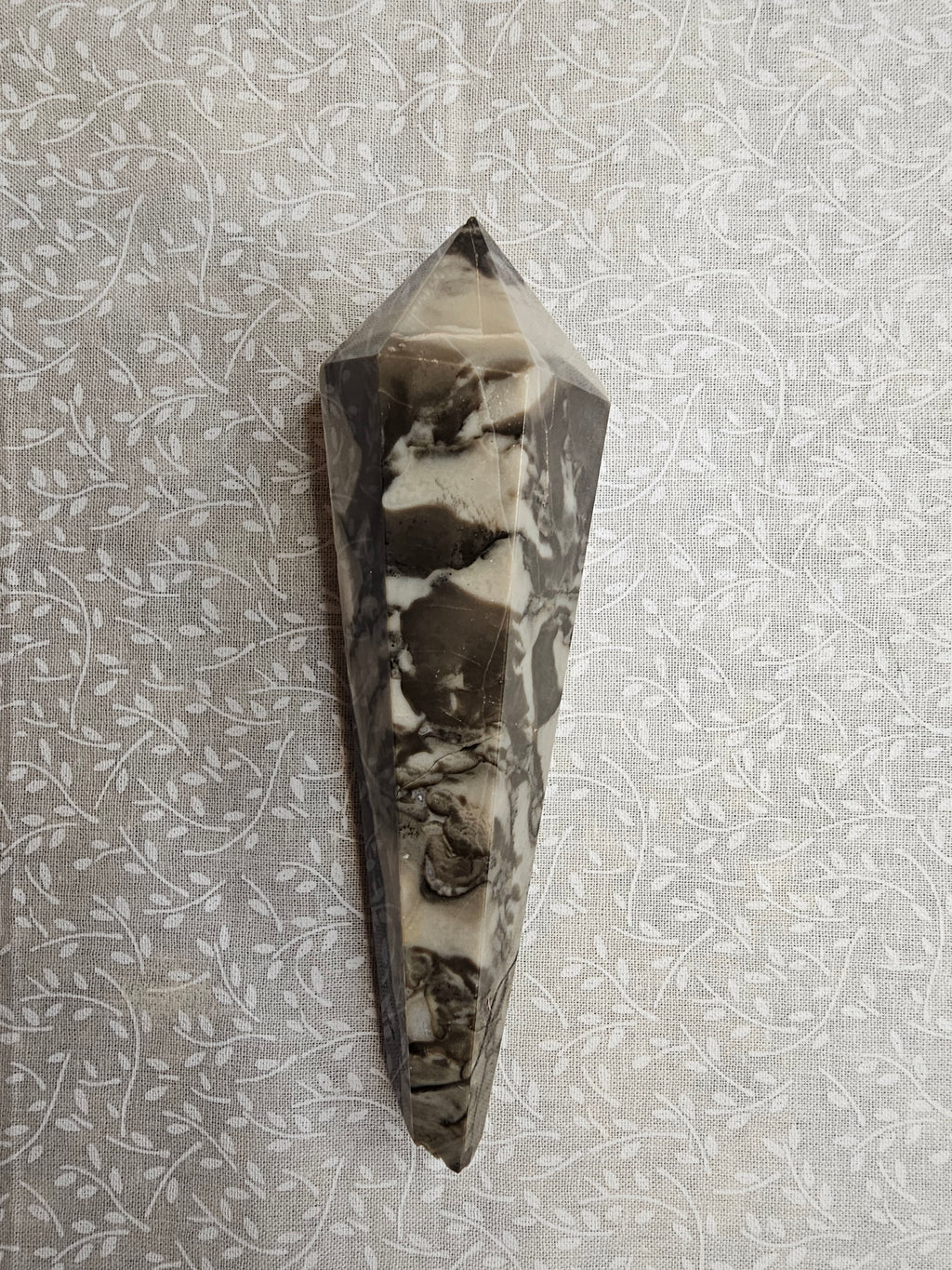 Volcano Agate Crystal Point Uv Active