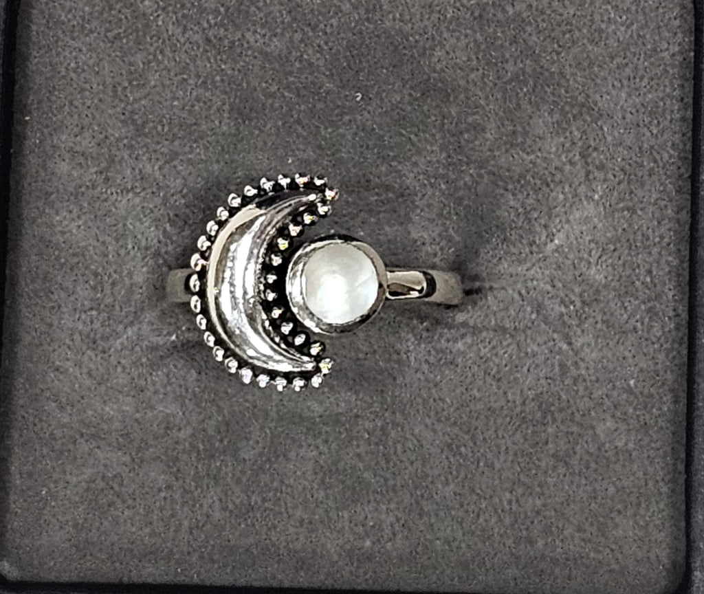 Sterling Silver Moonstone Gemstone Moon Ring 7.5