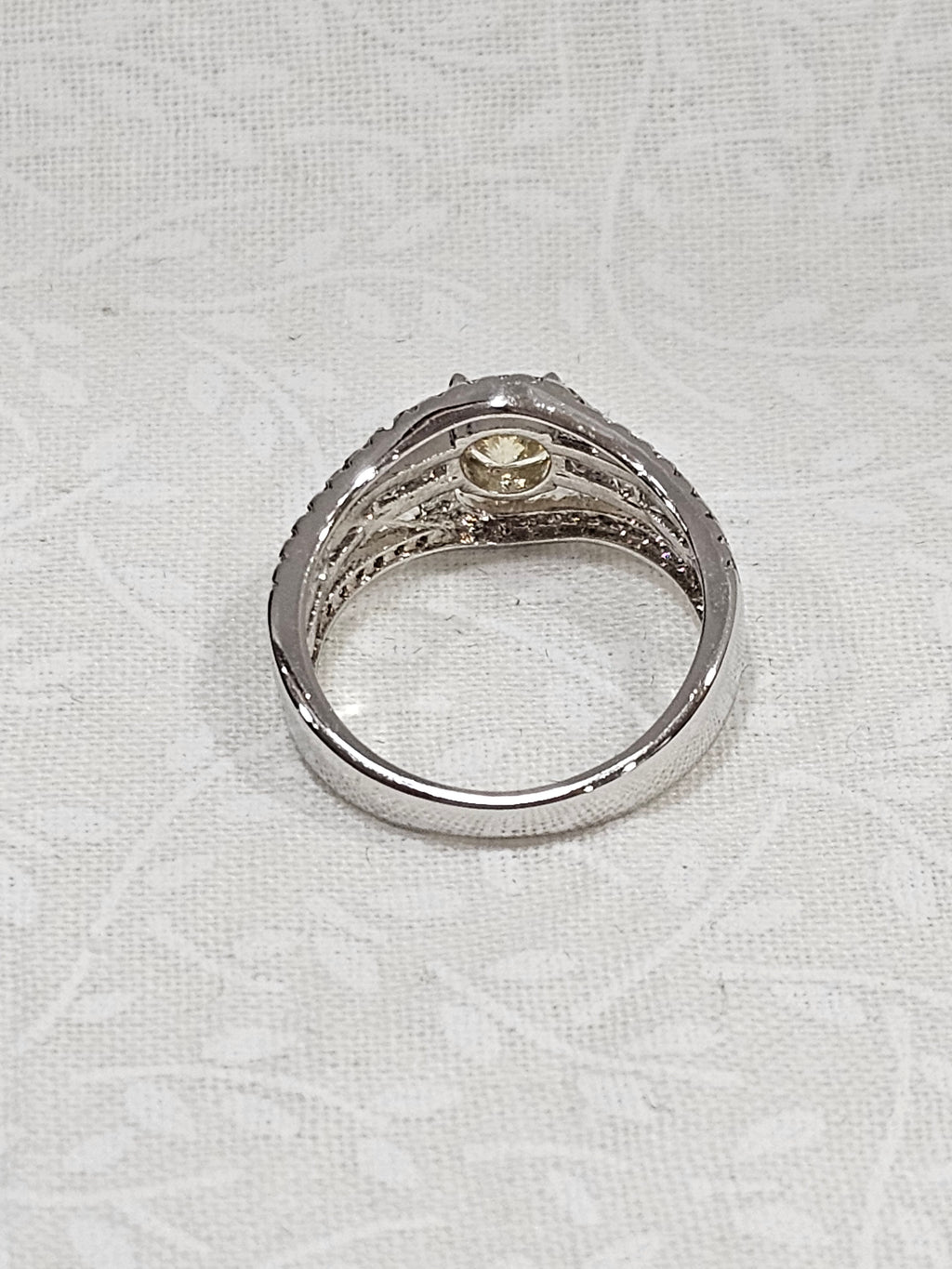 Sterling Silver Moonstone Gemstone Ring - Size 7