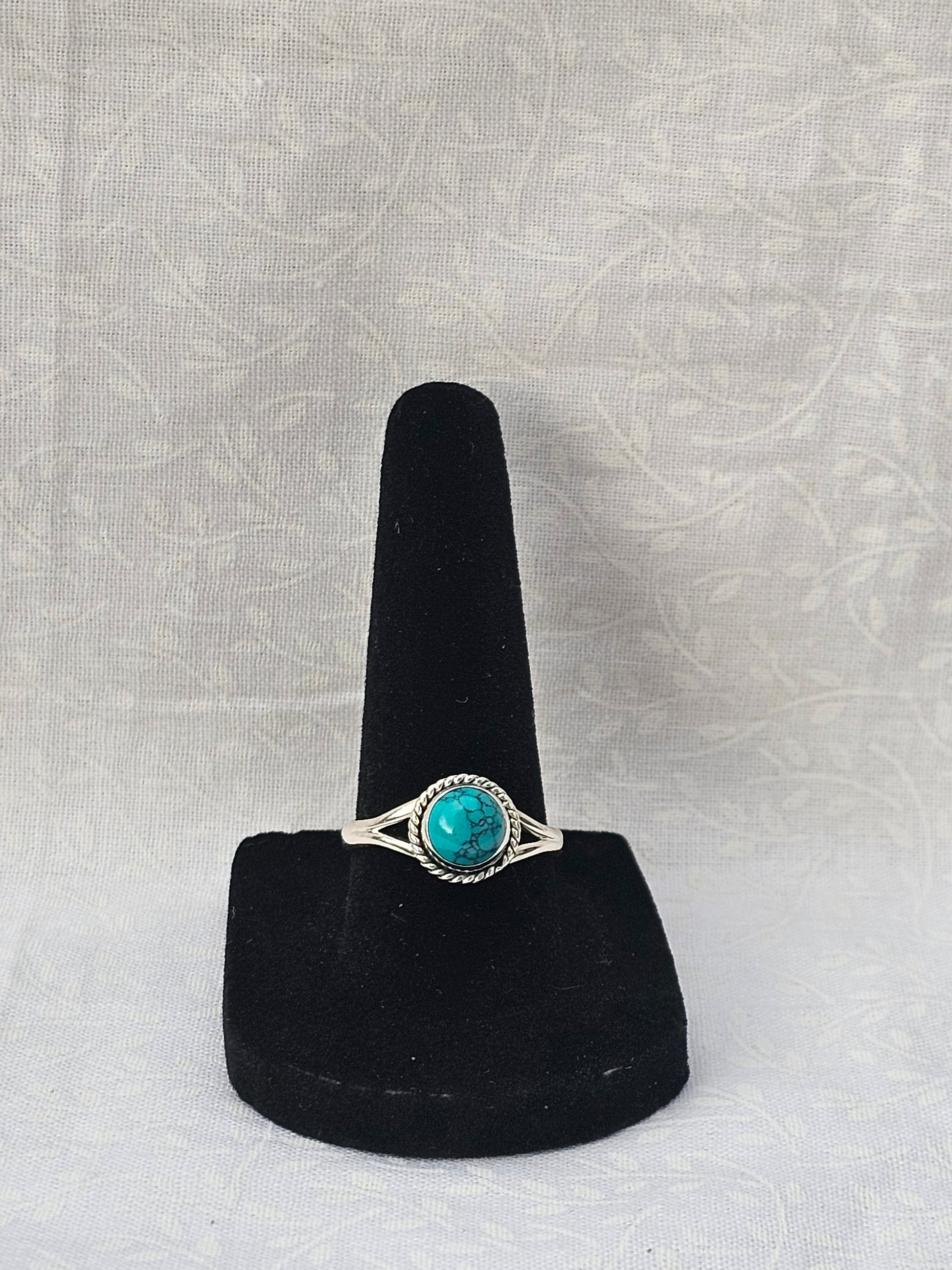 Sterling Silver Turquoise Gemstone Ring Green Tones - Size 8