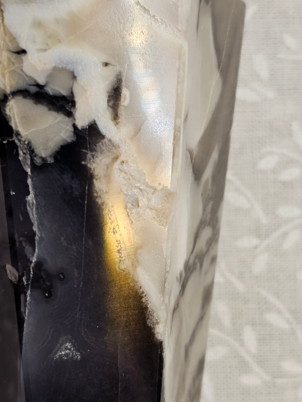 Volcano Agate Crystal Point Uv Active